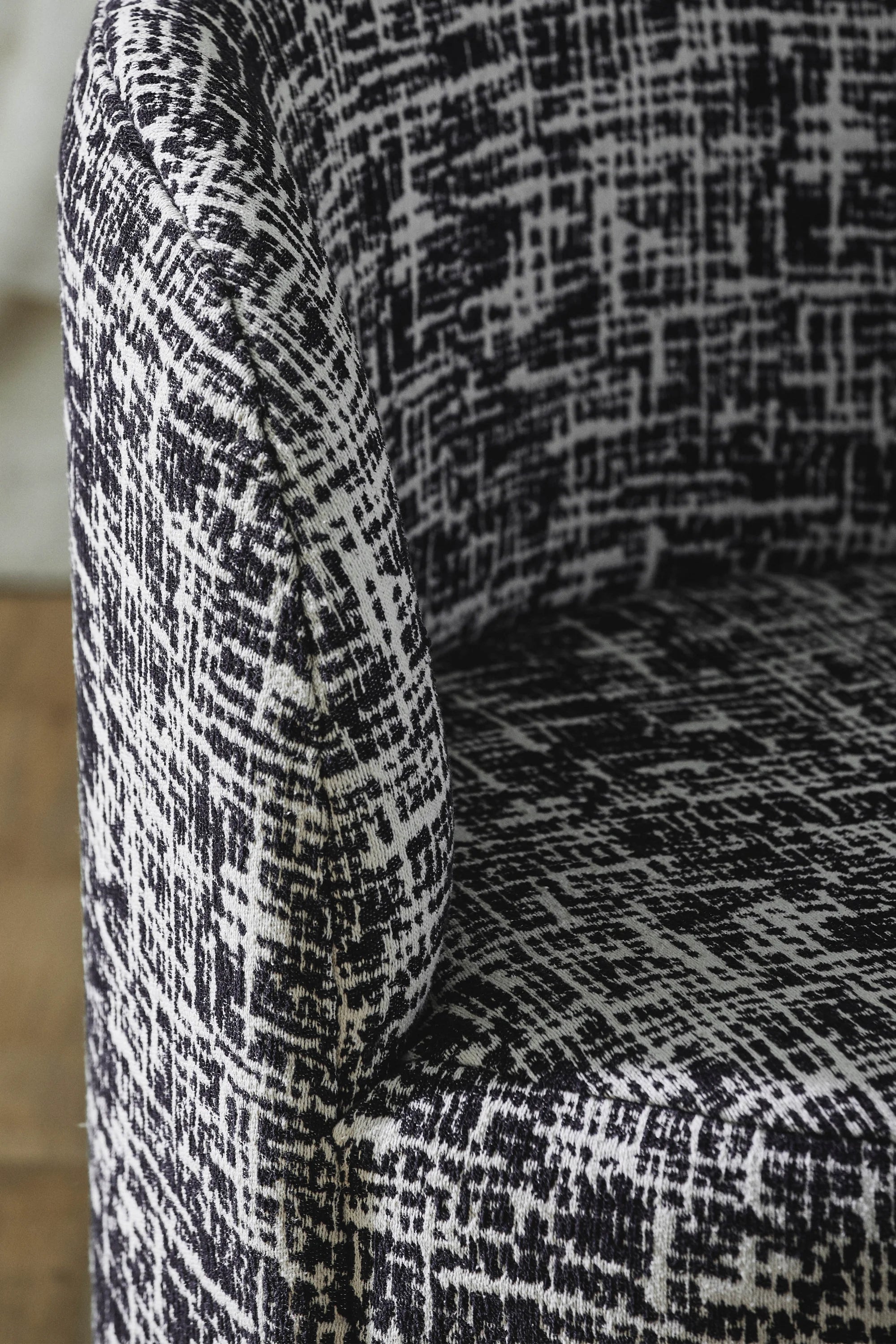 Bomu Lounge Chair