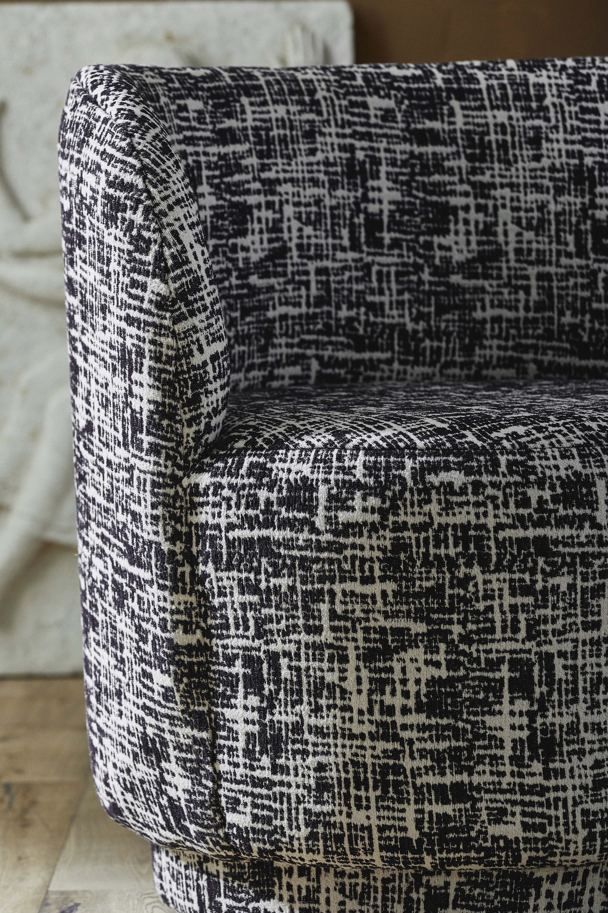 Bomu Lounge Chair