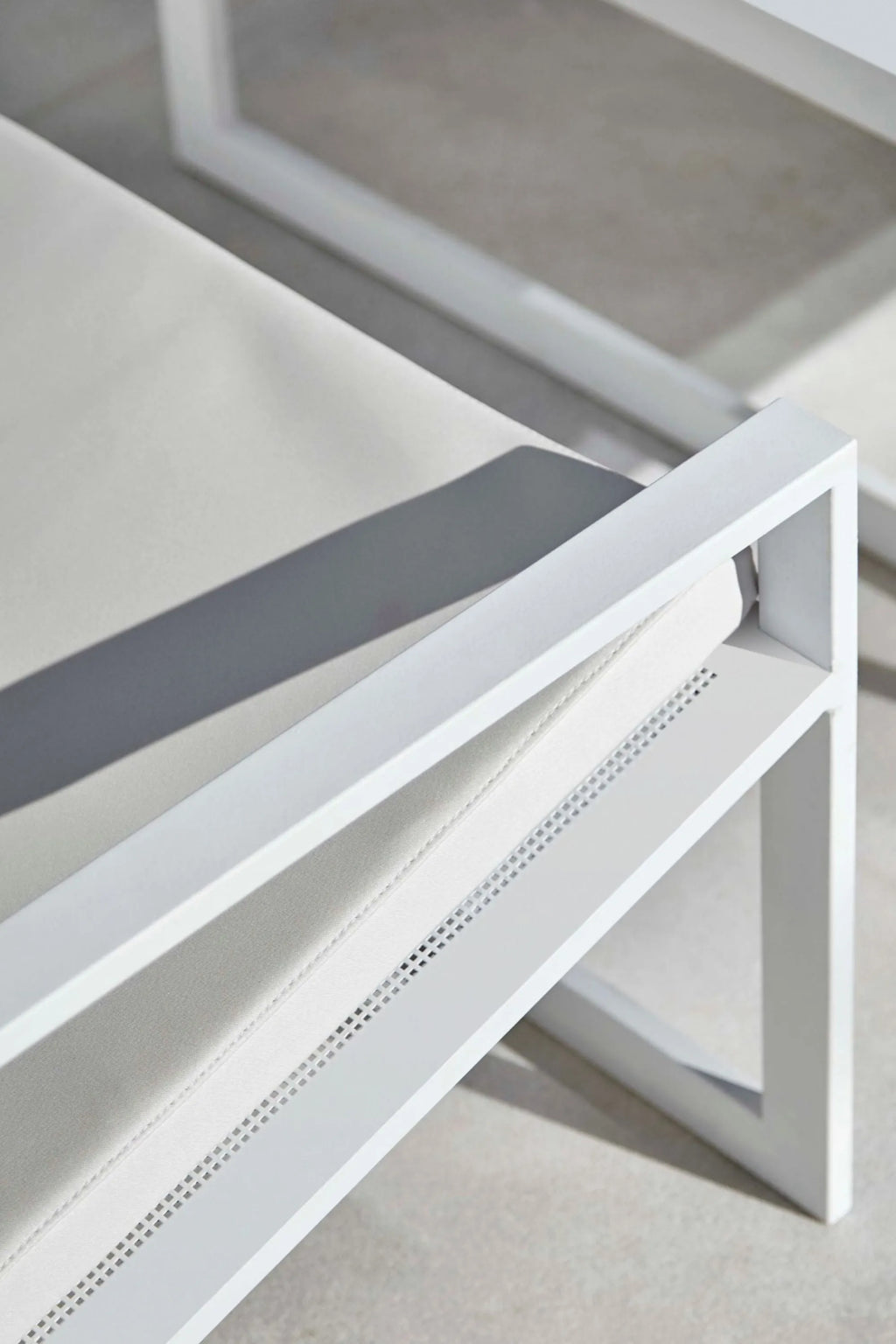 Blau Singular Lounge Chair - THAT COOL LIVING