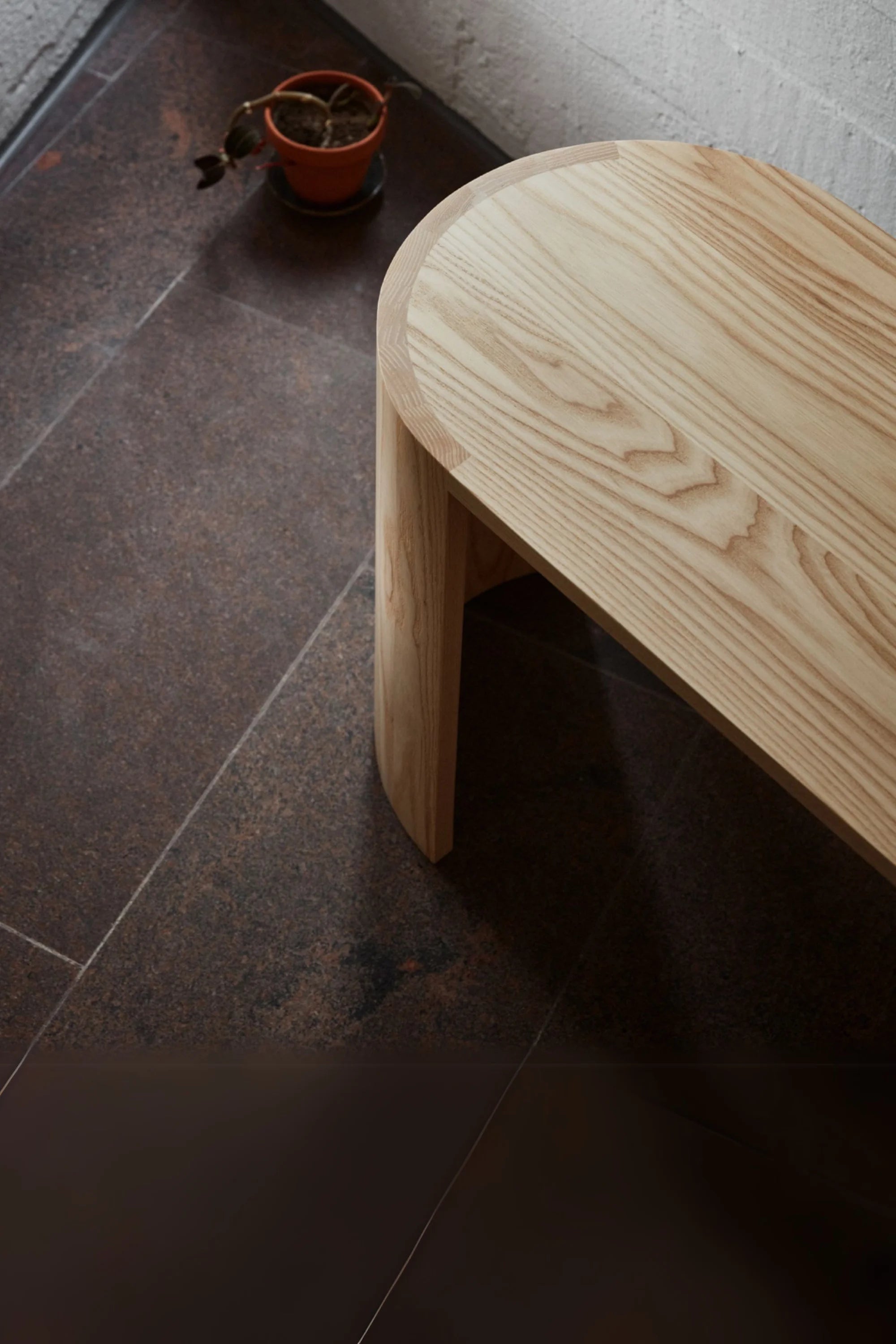 Airisto Bench – Minimalist Wooden Bench