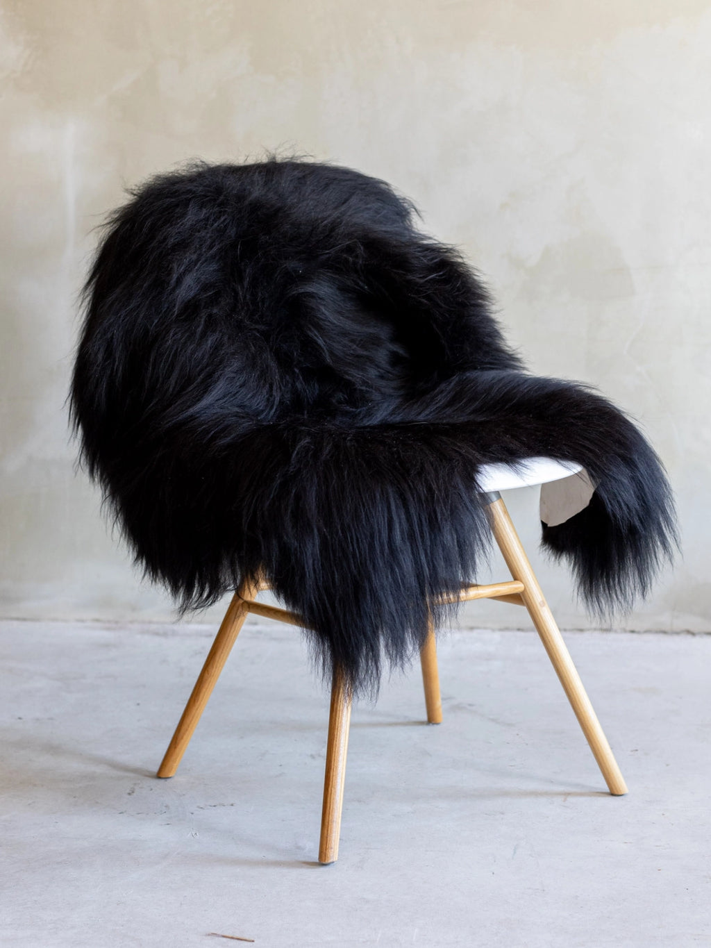 Icelandic Long-Hair Sheepskin Hide - Black