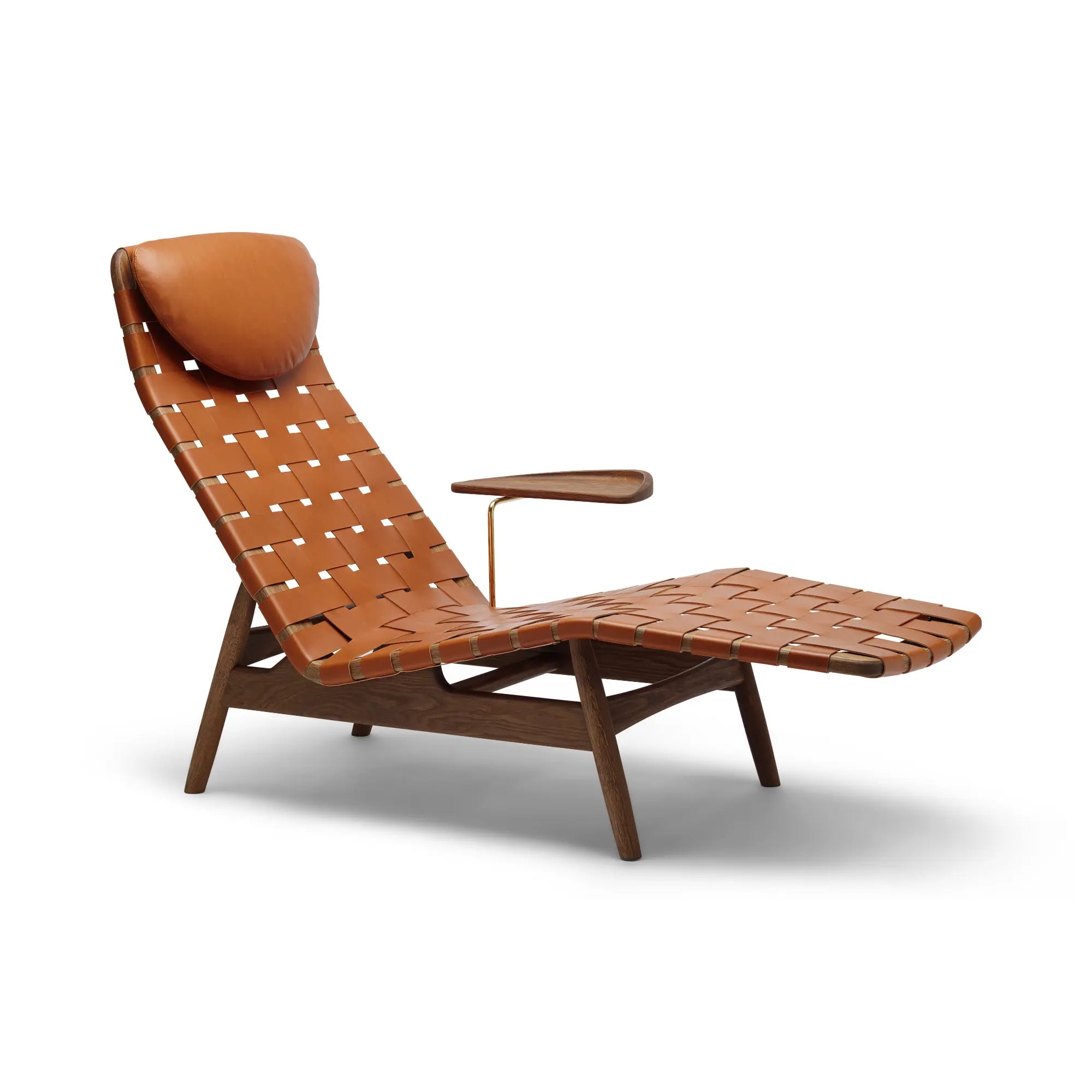 Chic and sophisticated AV Egoist Chaise Longue with tufted detailing and reclining function