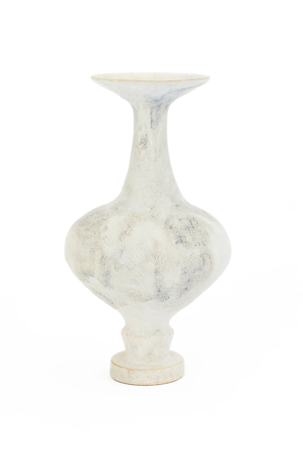 Canoa Lab Arq 002 Cárabo Vase, a handcrafted organic modern ceramic vase with a unique sculptural silhouette featuring a flared mouth, slender neck, and bulbous body on a distinct pedestal base. This textured stoneware piece boasts a matte cream finish with subtle grey speckles and a porous, wabi-sabi aesthetic, perfect for minimalist shelf styling or as a rustic accent in contemporary living rooms.