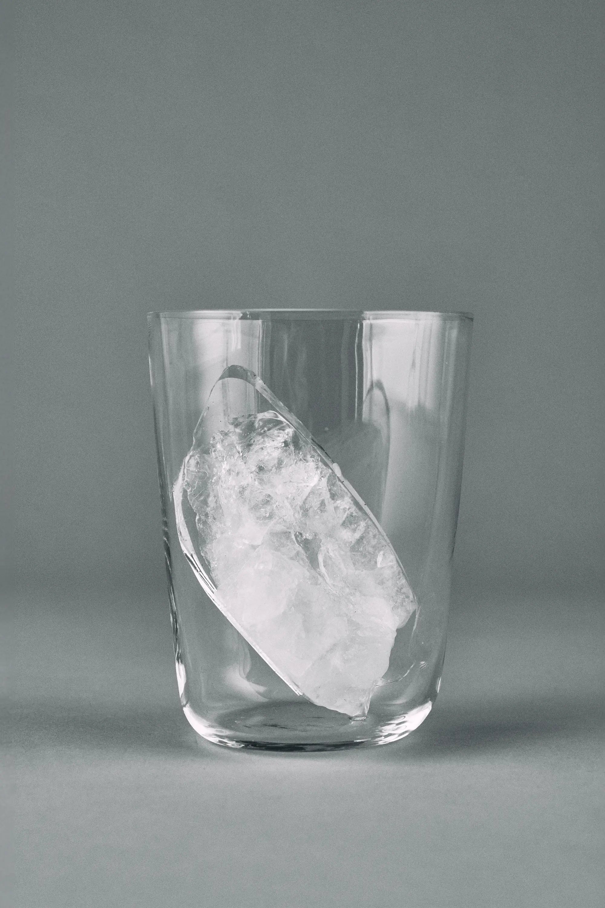 Out of Lines Medium Tumbler - Set of 4 by Serax - THAT COOL LIVING