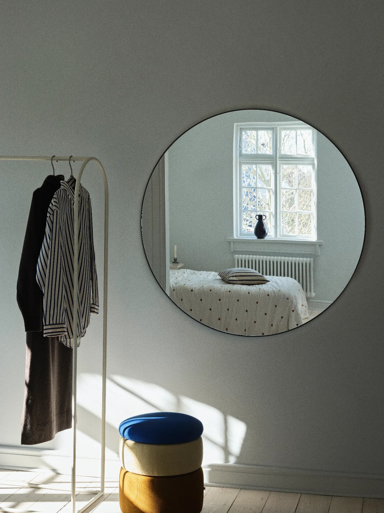 Complete Round Mirror