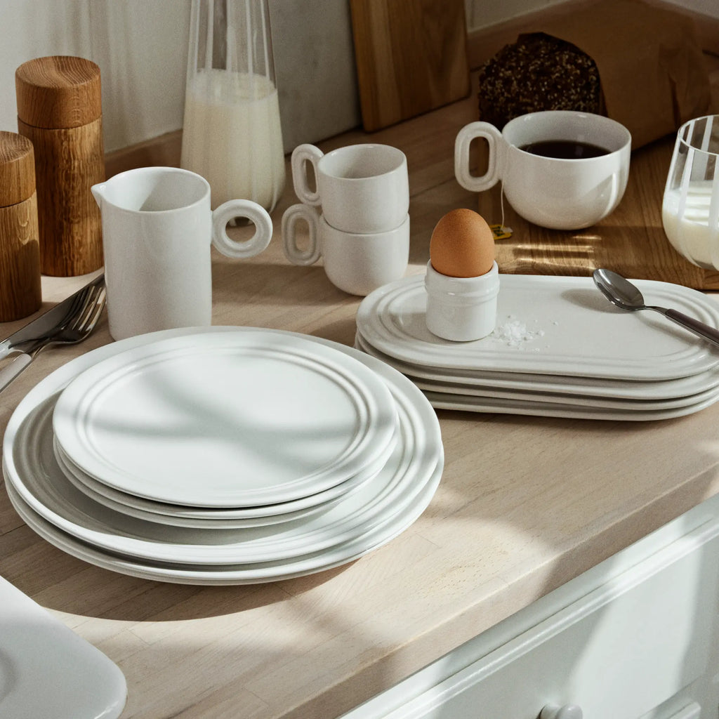 Classic and timeless stainless steel cutlery set for 4