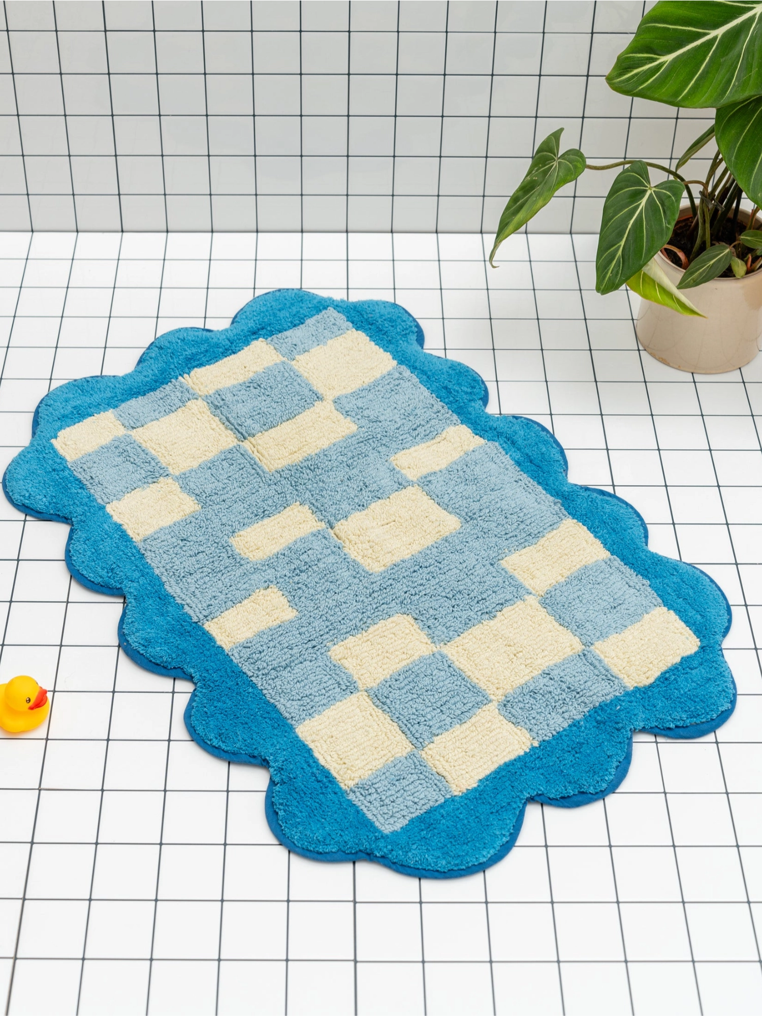 Burbuja Bath Mat by TARTA GELATINA - THAT COOL LIVING