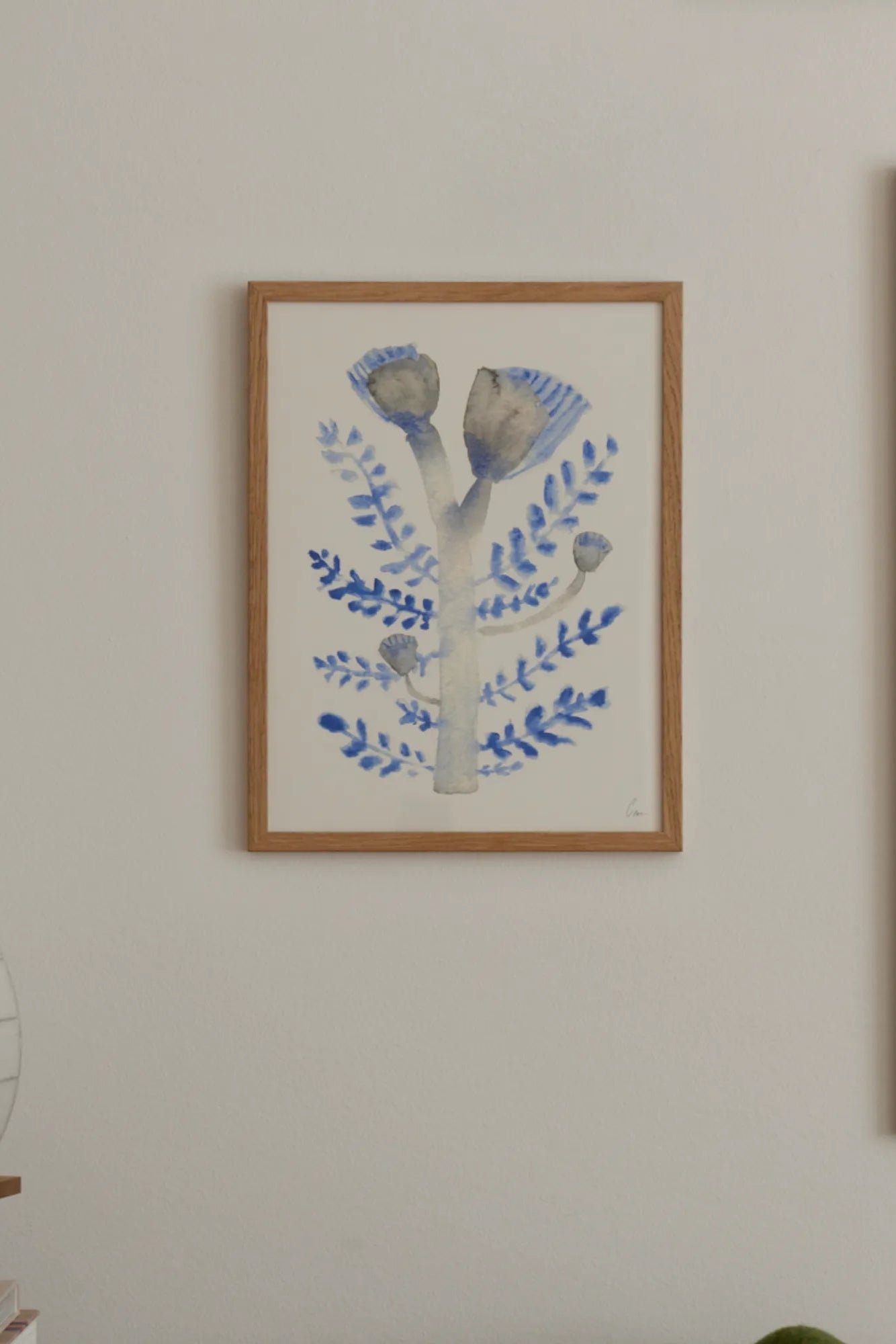 Close-up of the exquisite craftsmanship and detailed stitching of Januari handbag