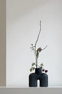 Handcrafted Uno Cobra Vase - Mini, made of high-quality ceramic materials