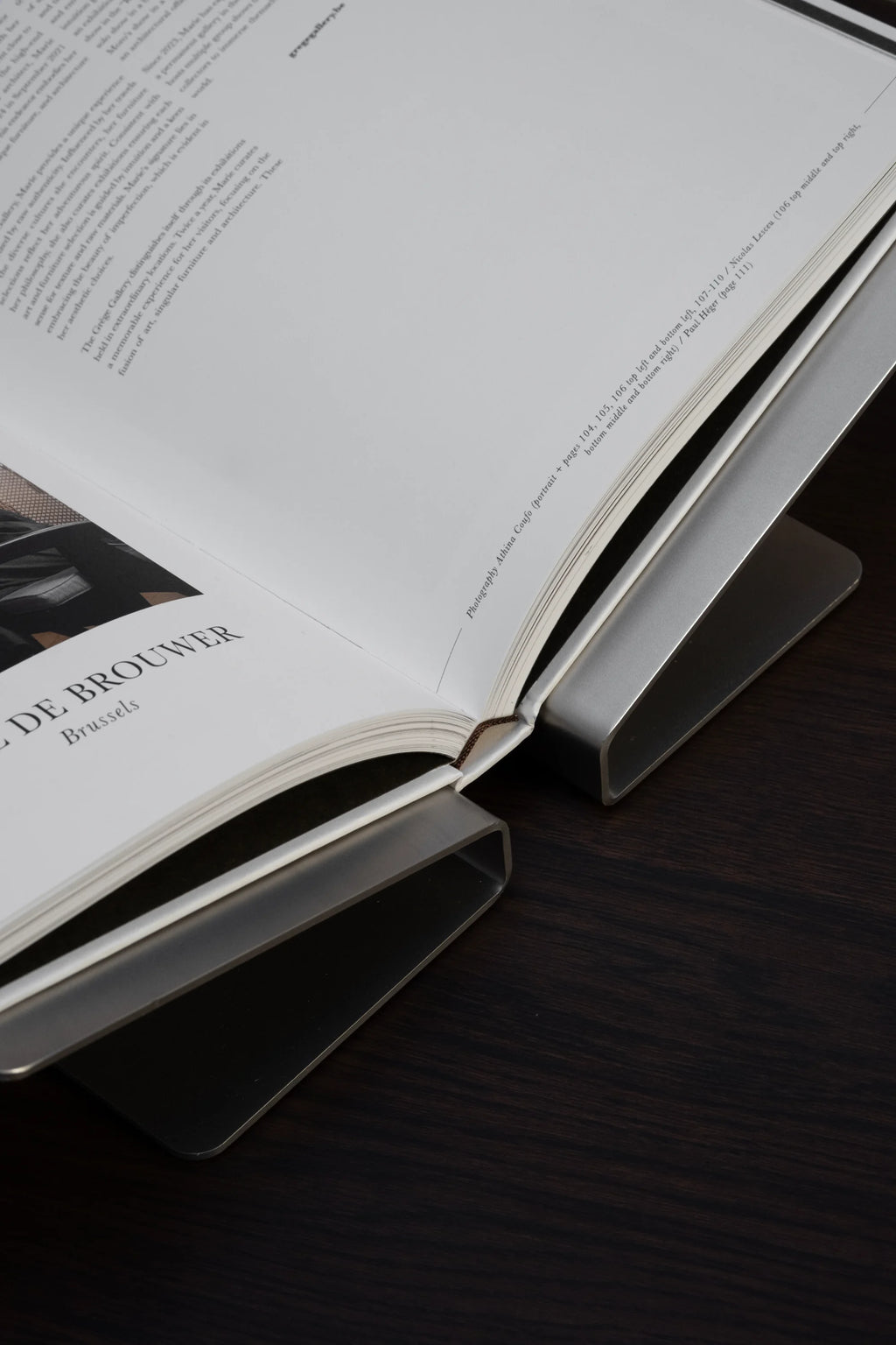 1.0 - Book Stand - THAT COOL LIVING