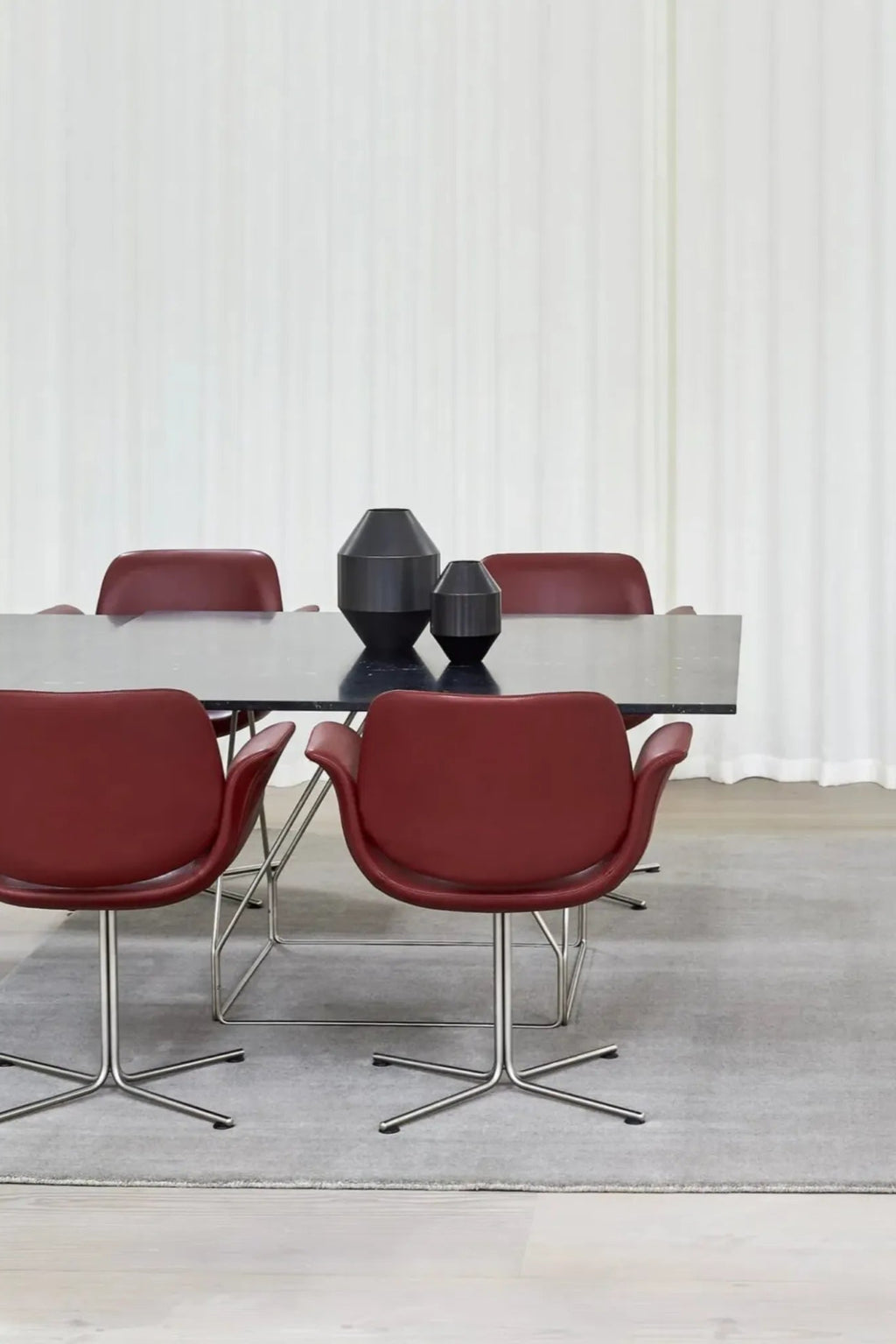  Rustic and earthy rug made from natural jute fibers