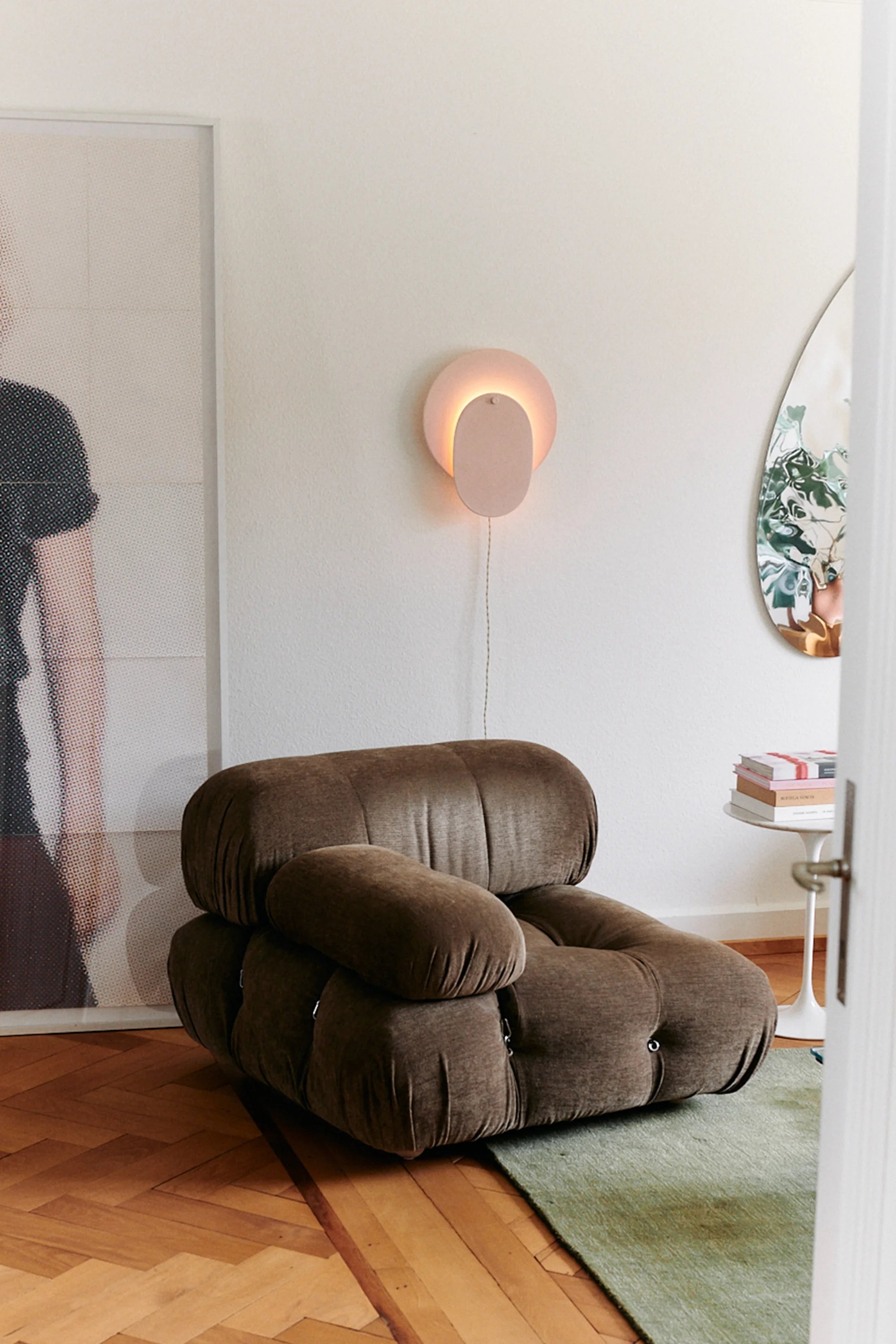 Nebula Wall Lamp 01