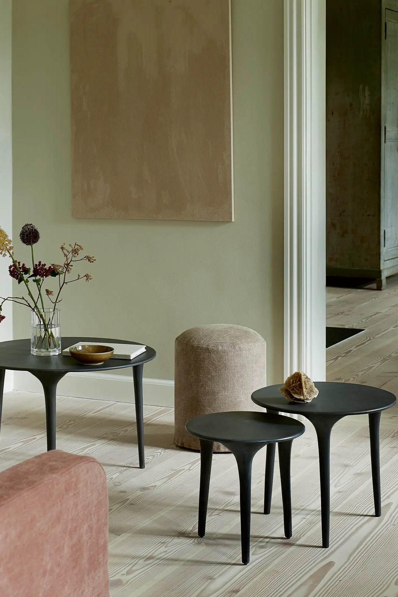 Feel Recycled Aluminium Table featuring a spacious and smooth tabletop surface