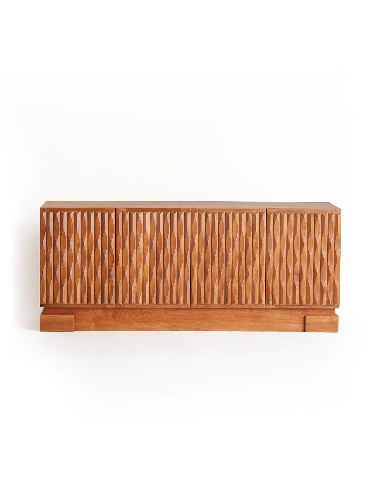 Luisa Console