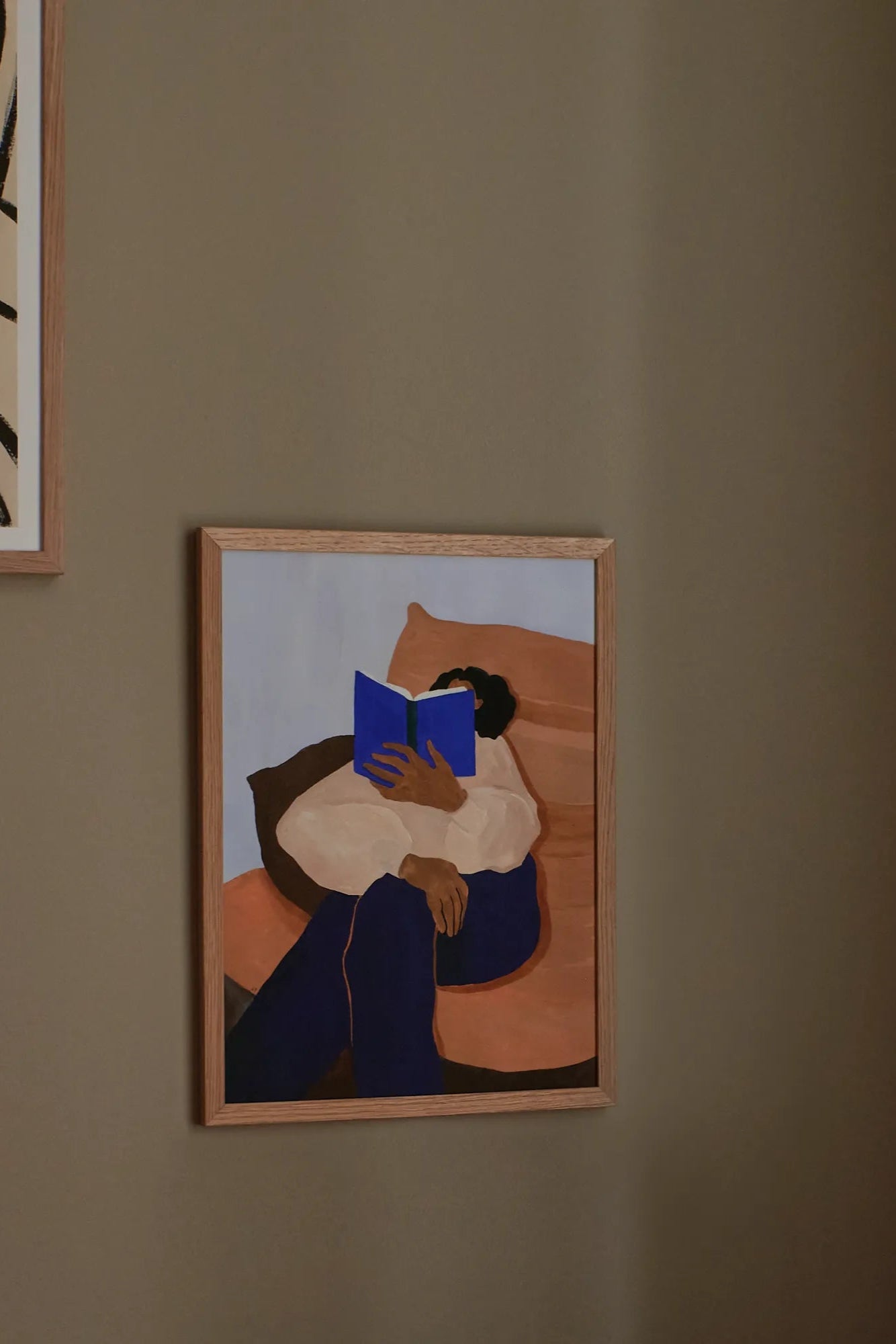 The Togo product in spacious loft with white leather upholstery