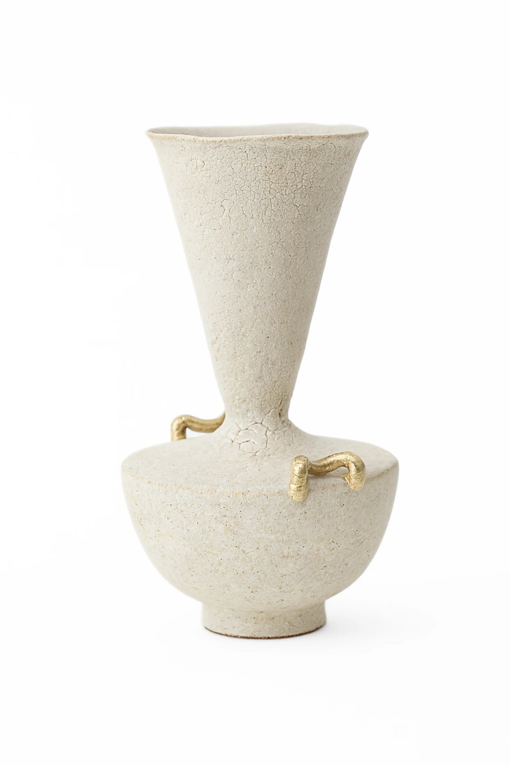 Canoa Lab Isolated n.15 Vase, a handcrafted cream stoneware vase showcasing a unique organic hourglass silhouette with a distinctive crackled, porous texture and matte finish, further enhanced by abstract gold-toned metal handles. This sculptural artisanal ceramic vase is ideal for wabi-sabi or organic modern shelf styling and minimalist living room decor.