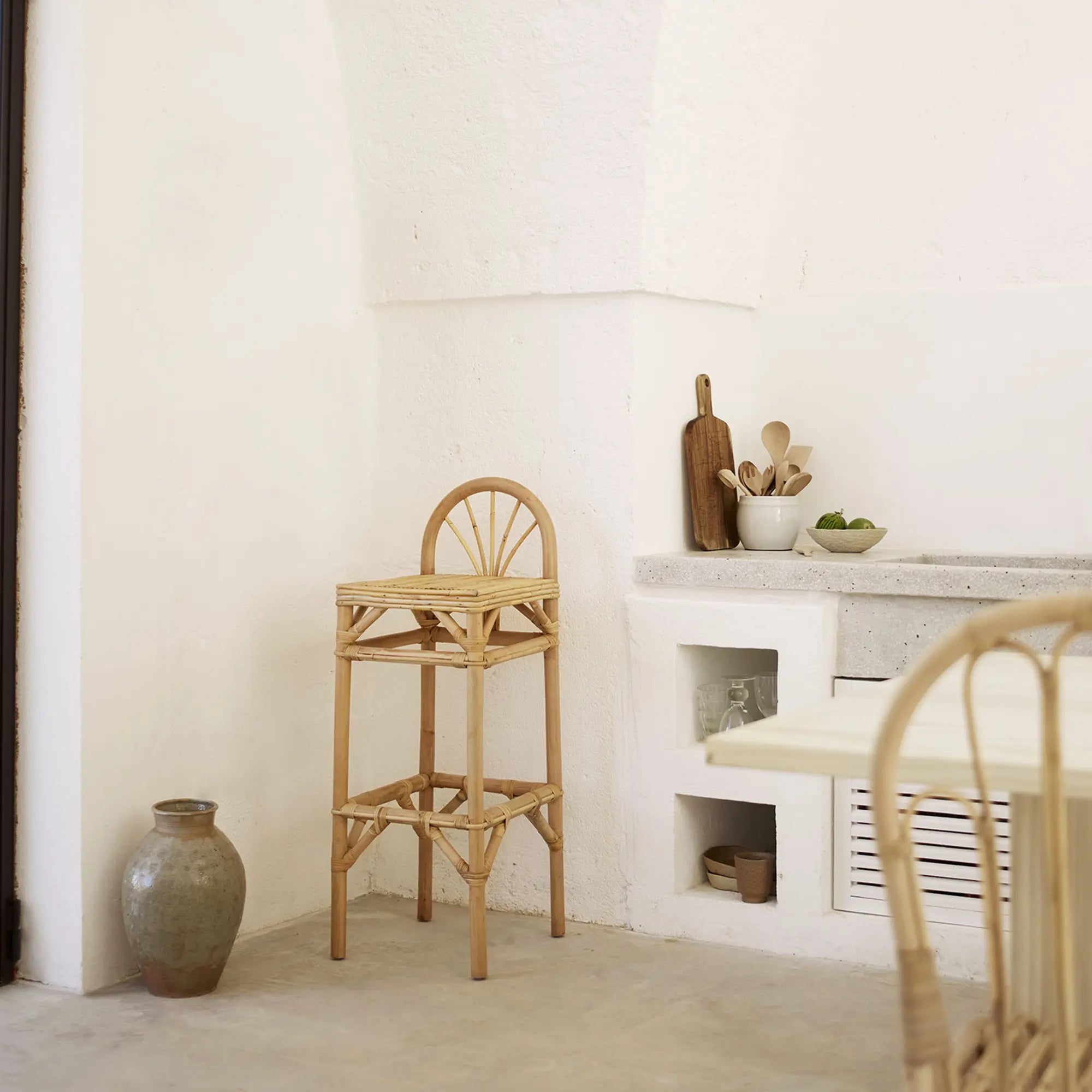 Set of 4 rattan bar stools, comfortable and elegant seating option