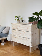 Kommo Dresser