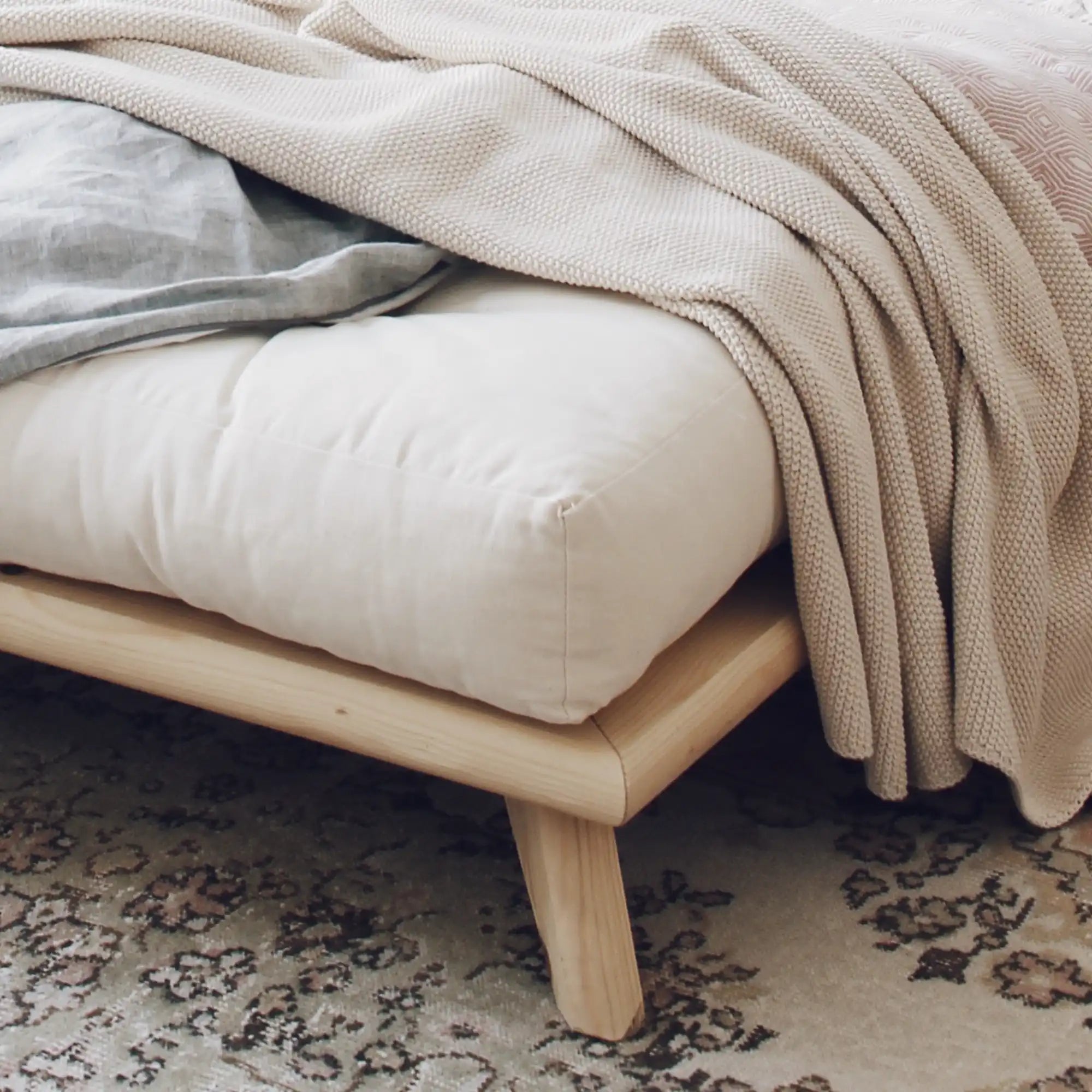 Senza Bed - THAT COOL LIVING