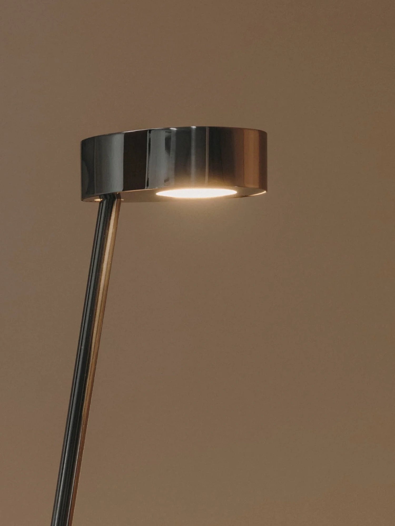 The Giraffe Lamp by Kilzi - THAT COOL LIVING