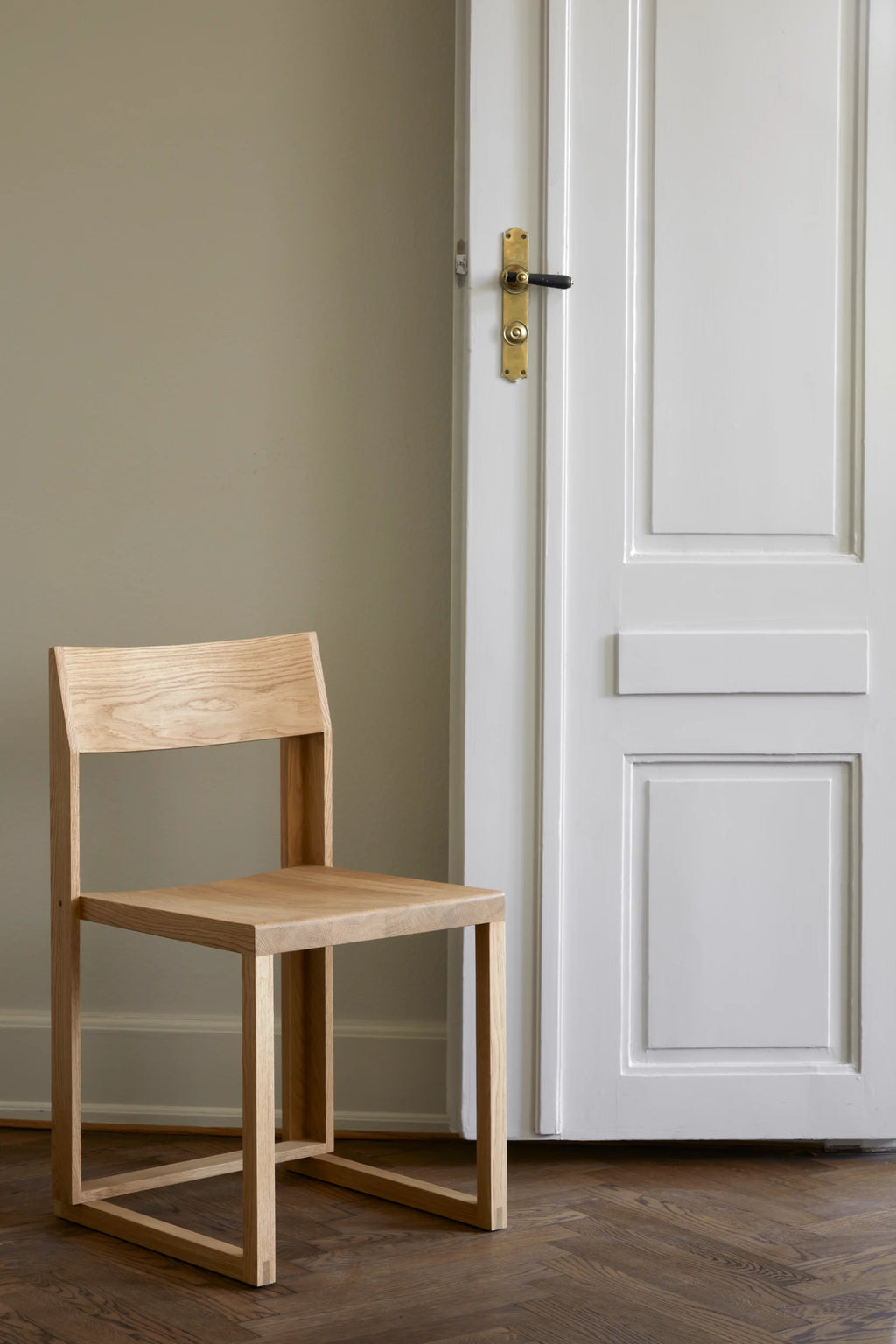 Outline Chair - THAT COOL LIVING