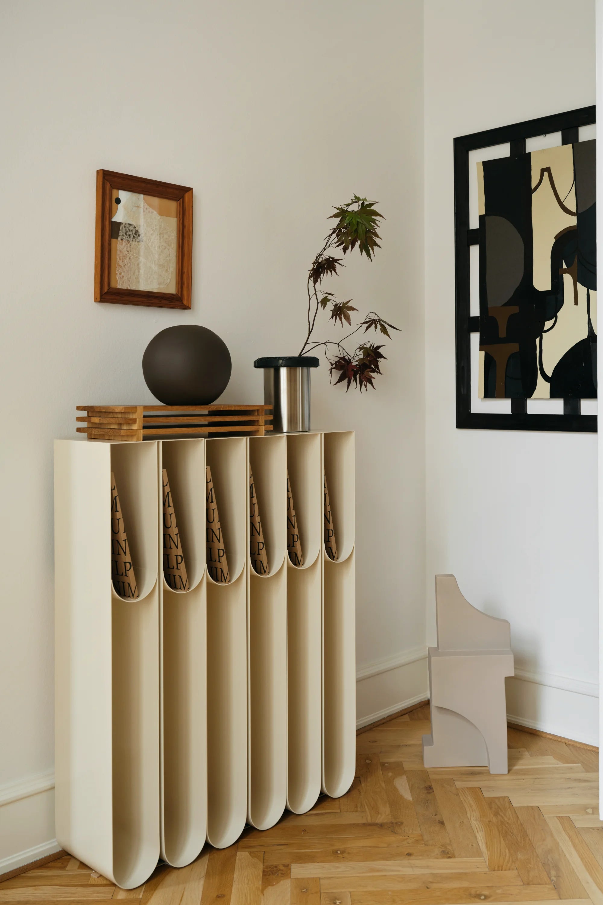 Curved Pedestal - THAT COOL LIVING