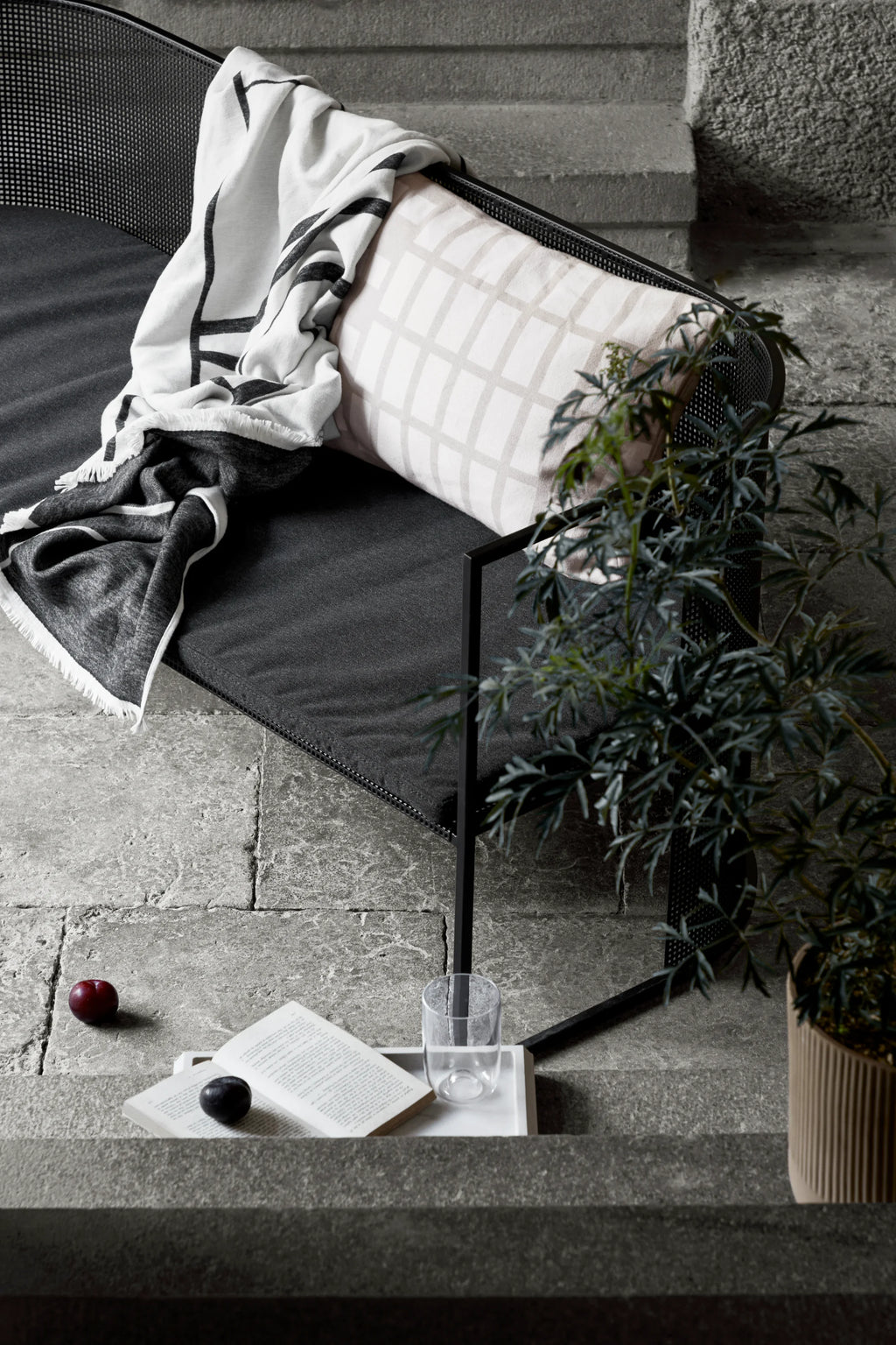 Bauhaus Lounge Bench - THAT COOL LIVING