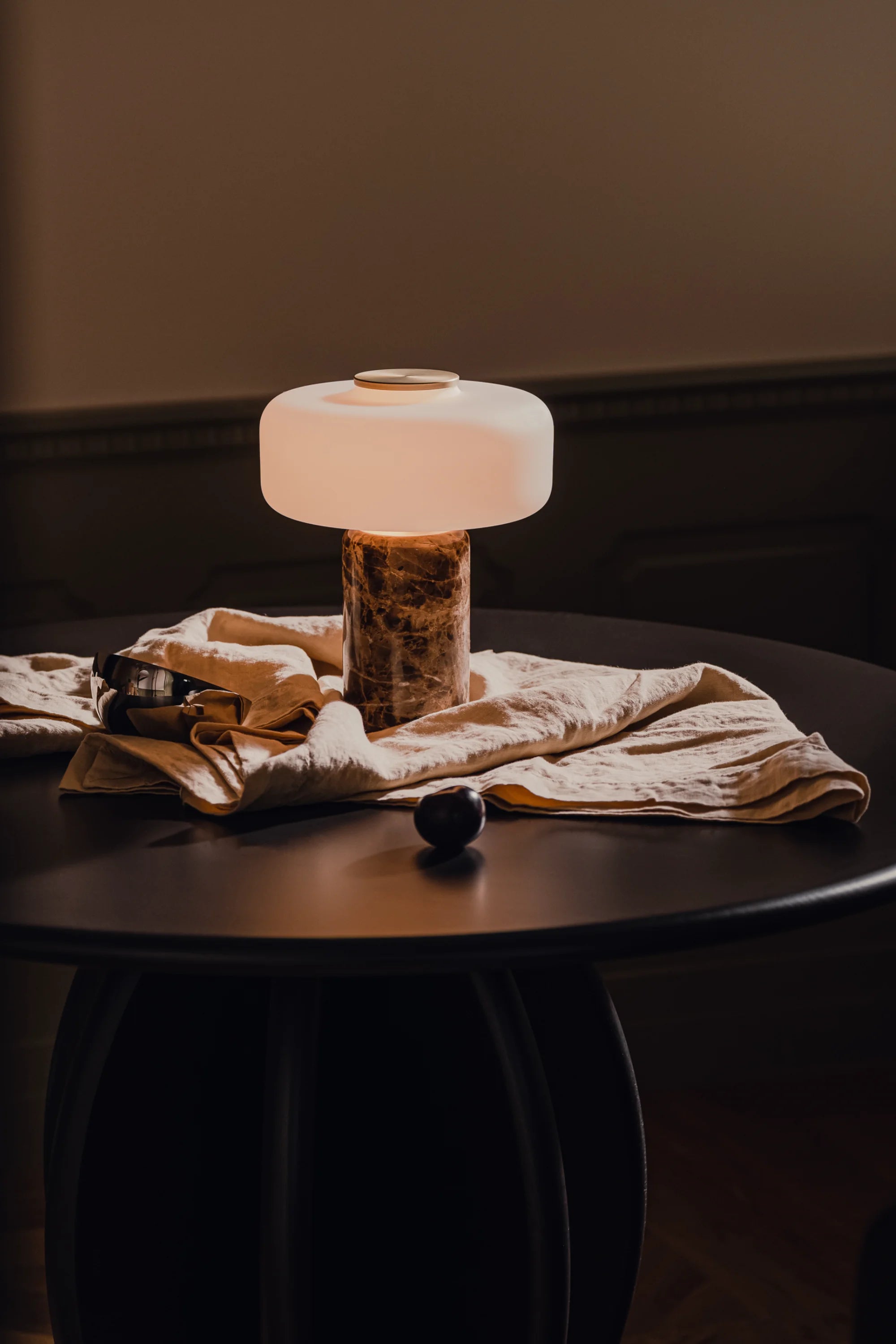 Fonte Table Lamp