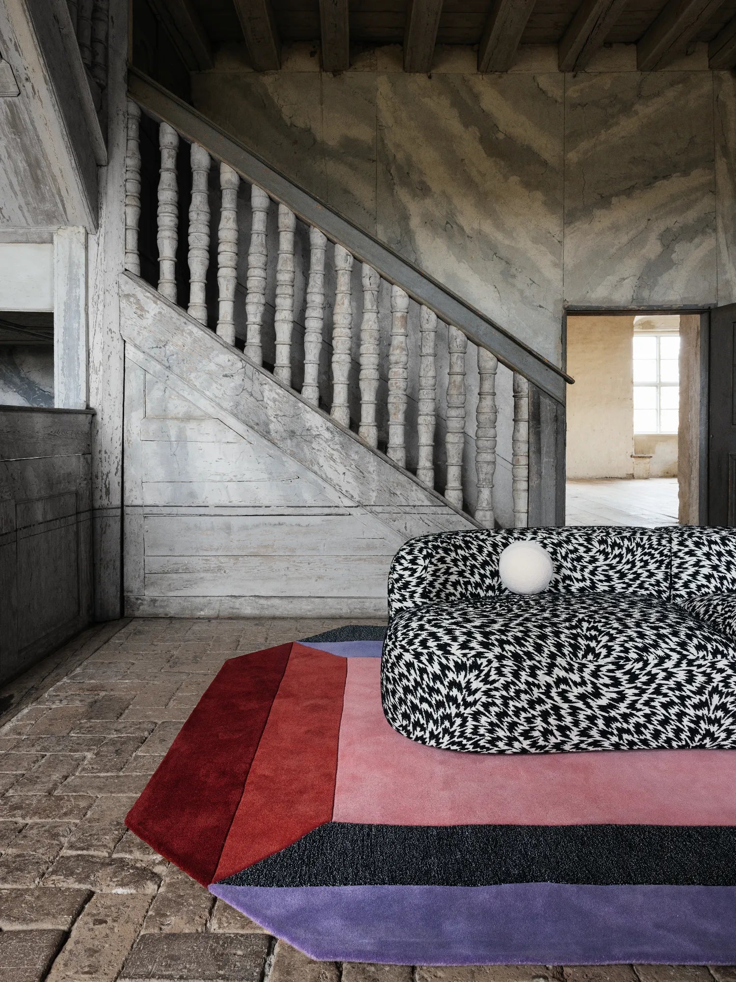 Rosso Curved Sofa