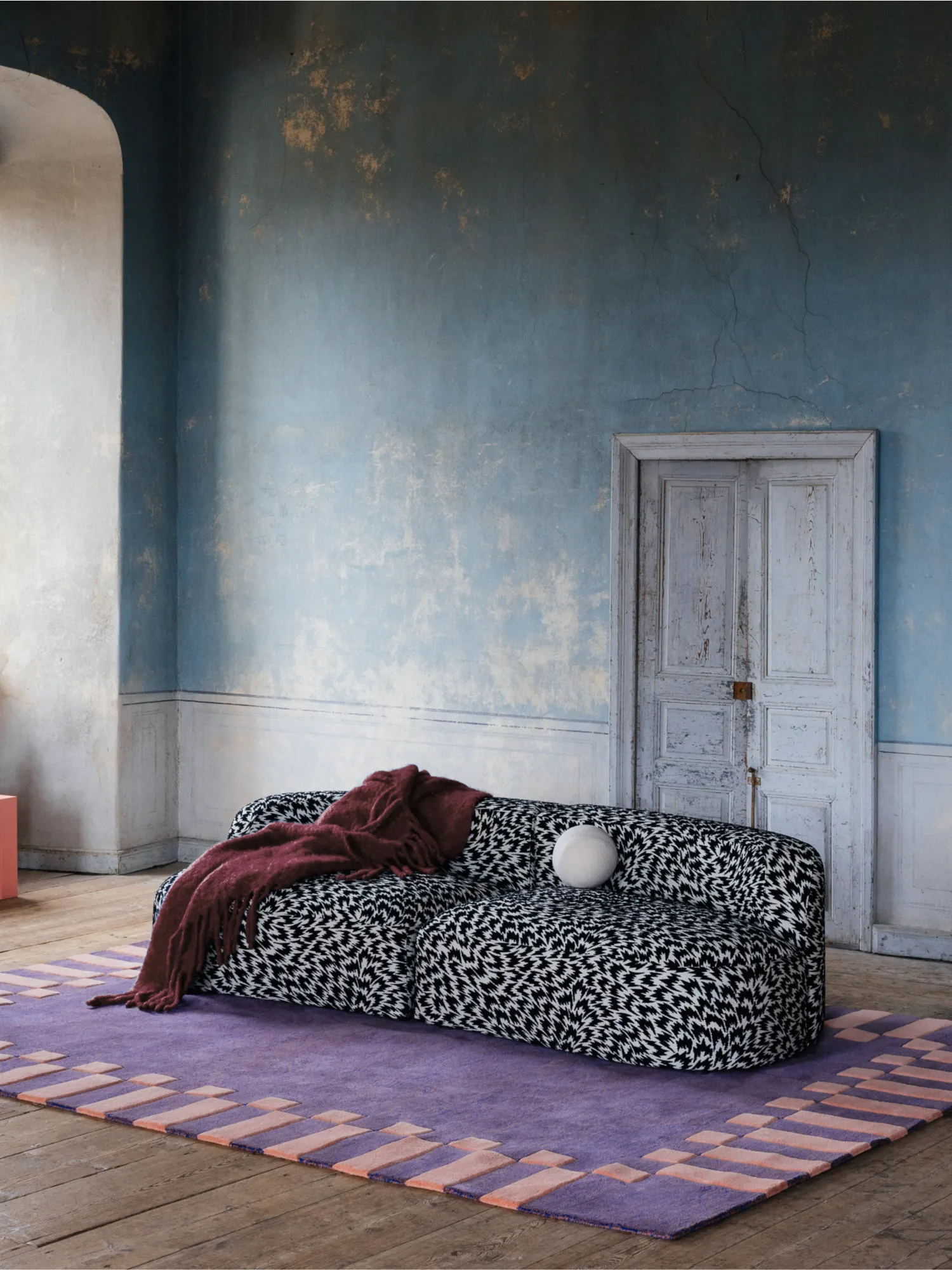 Rosso Curved Sofa