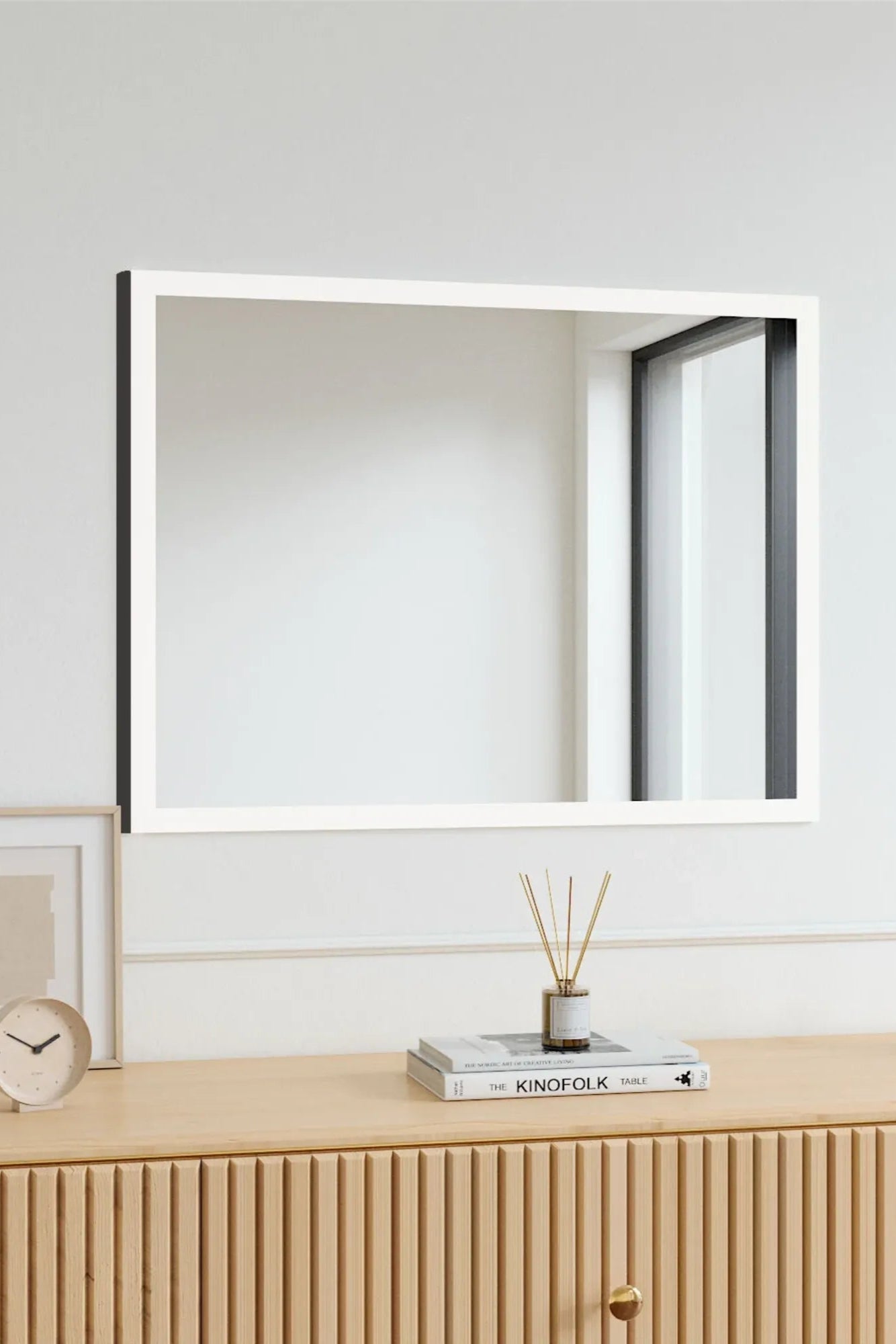 High-quality Full Lux Mirror With Lights for Makeup and Skincare Routines