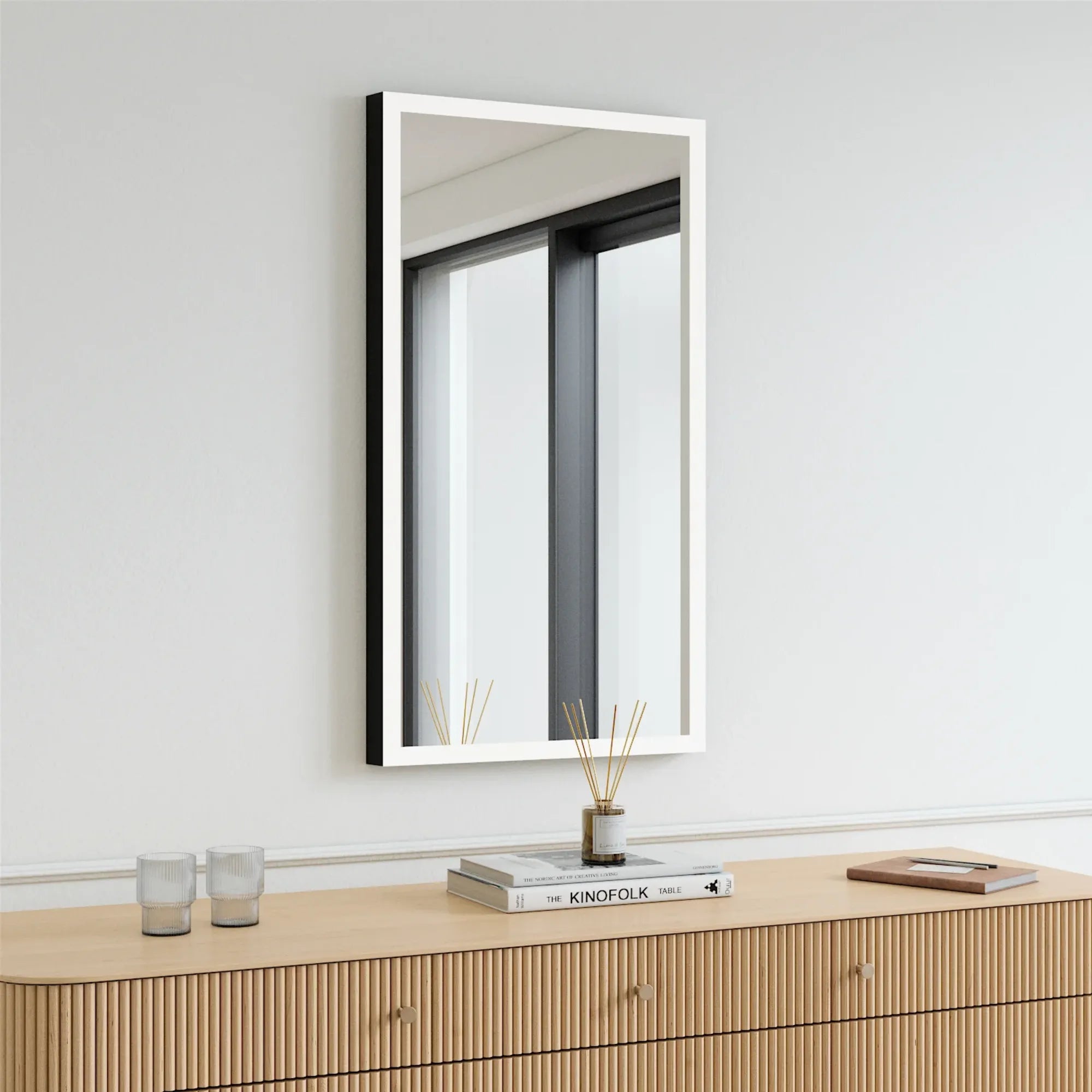 Stylish Full Lux Mirror With Lights for Makeup Tutorials and Videos