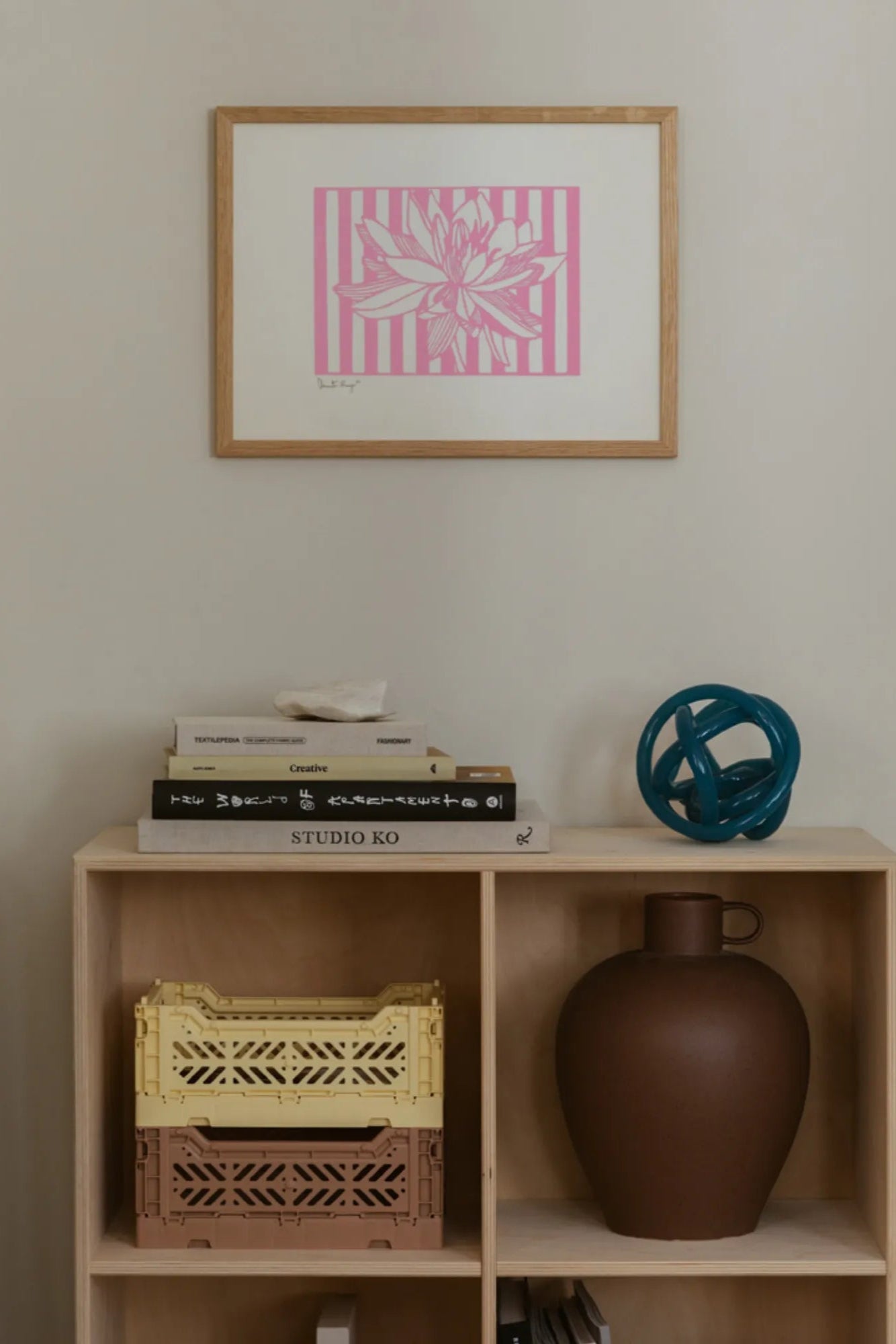 Lotus No 01 - An angled shot capturing the graceful lines and exquisite details of the product, emphasizing its timeless beauty