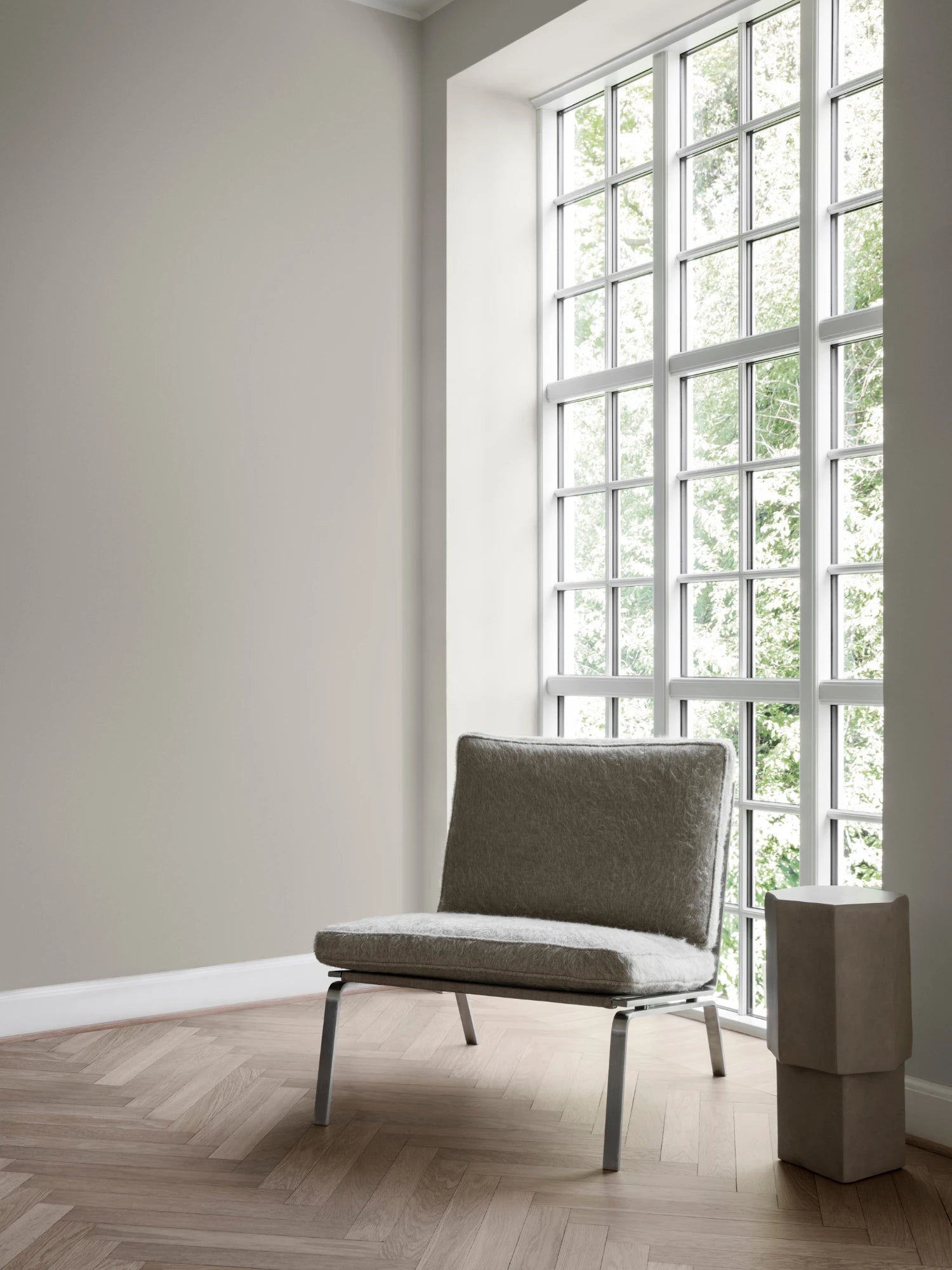 Man Lounge Chair