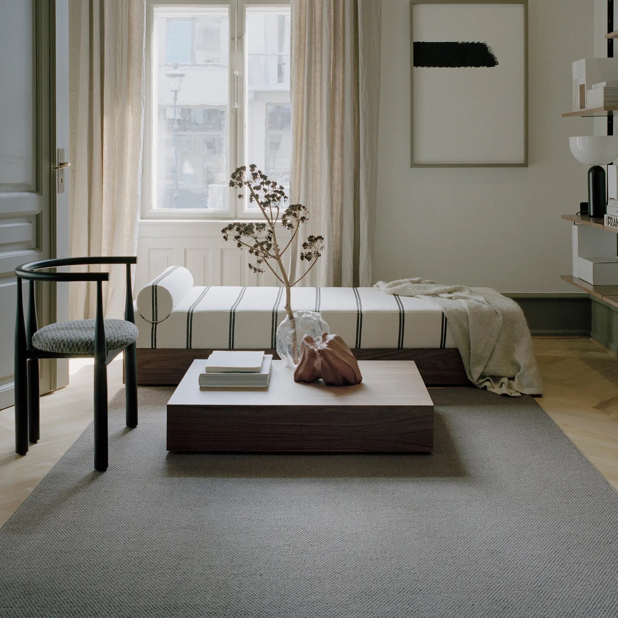  Elegant daybed in neutral color with stylish throw pillows 