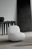  Stylish and ergonomic flat toe lounge chair with adjustable reclining feature