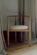 Contemporary Bukowski Chair with ergonomic backrest and metal legs