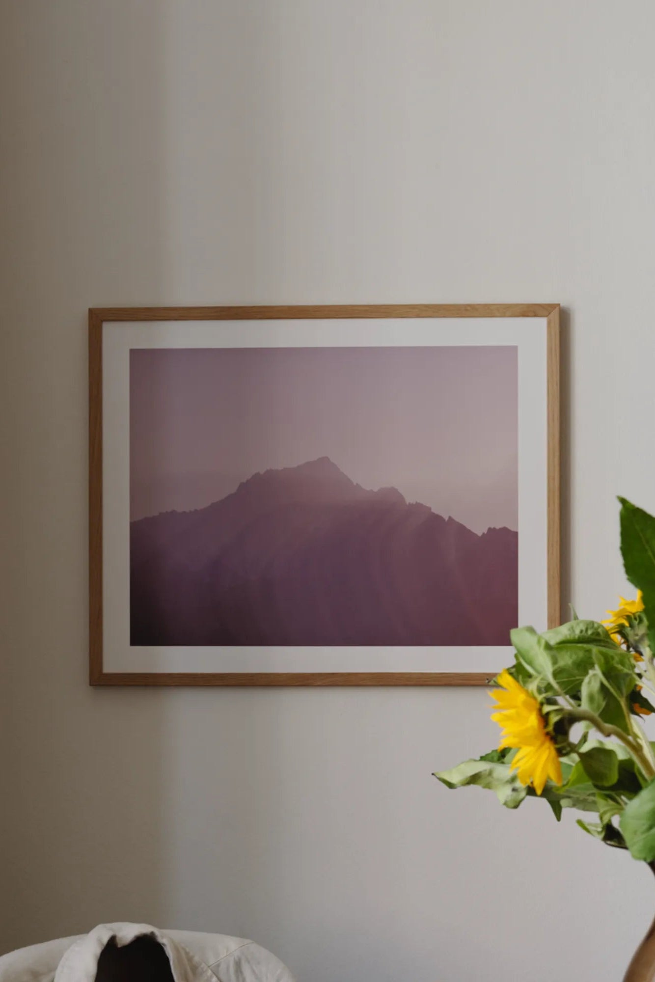  Group of hikers using Mountain Hue product to paint the sunrise over the mountains