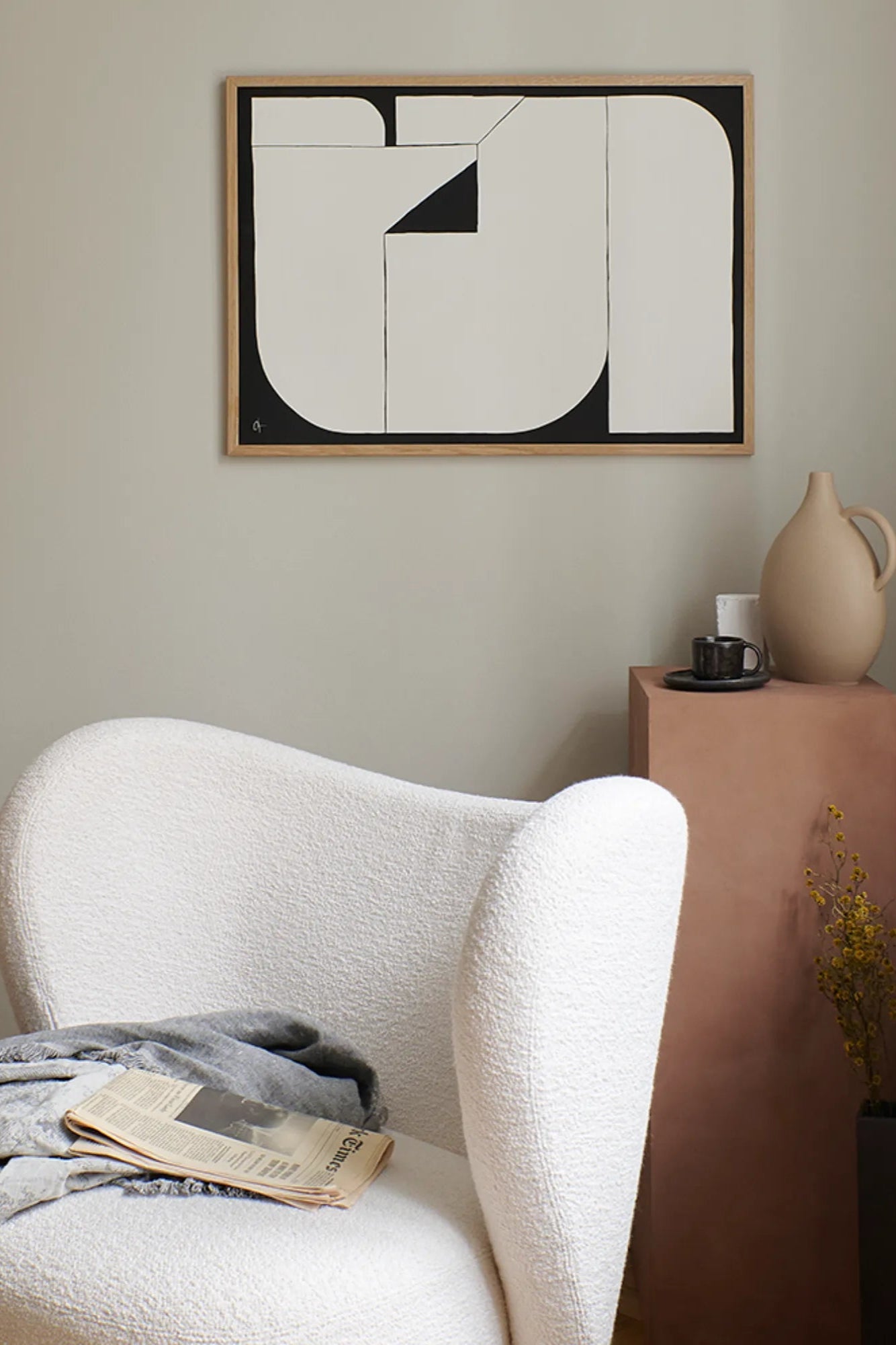 Close-up of 8am product showing easy-to-use control panel