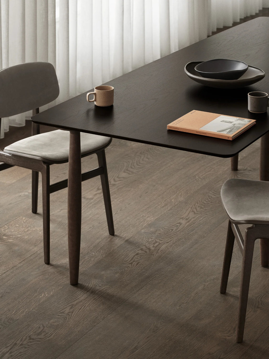 Oku Rectangle Dining Table