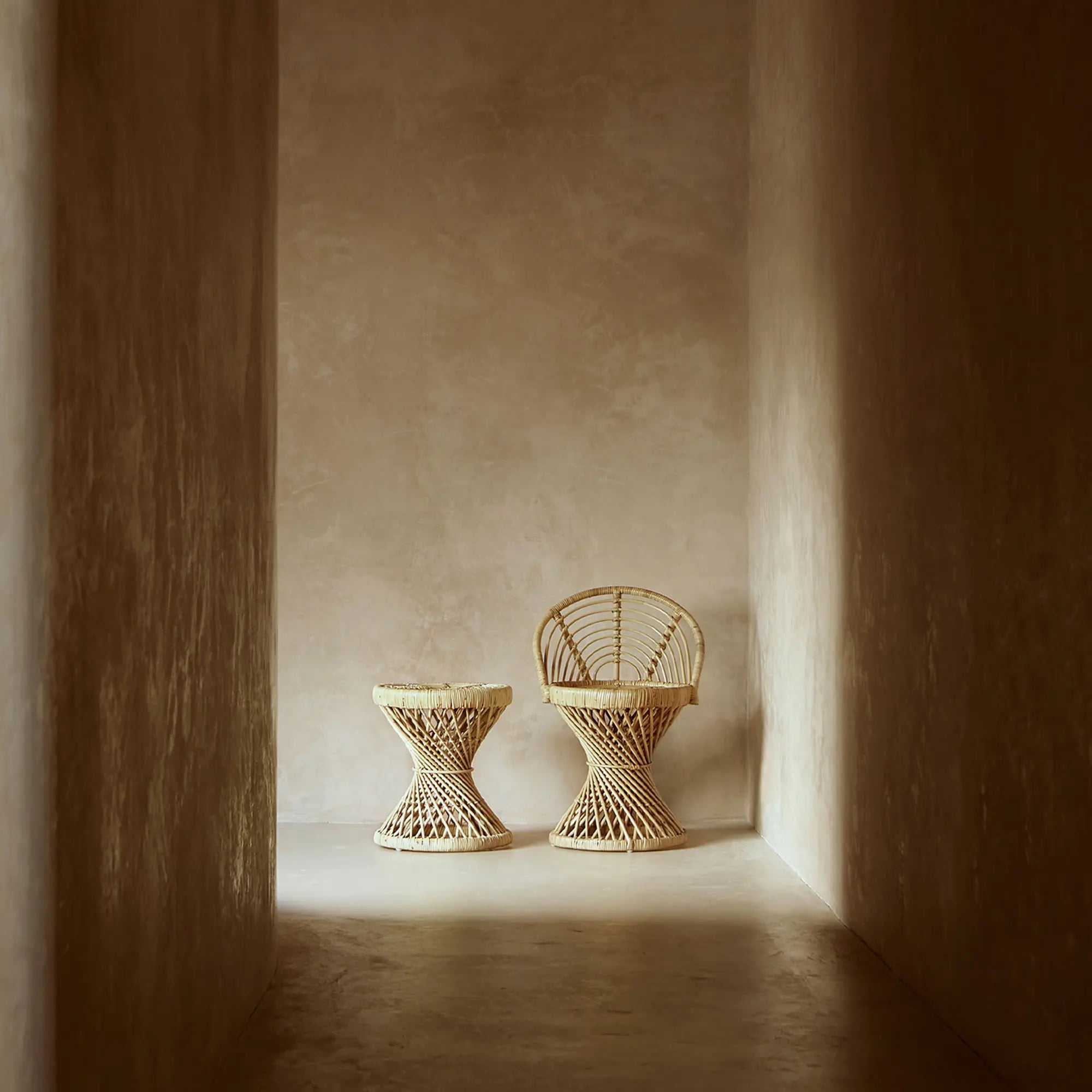 Set of 2 elegant and comfortable Palma Rattan Chairs in natural color
