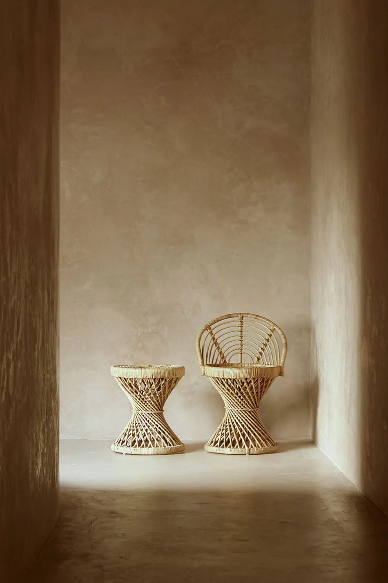 Set of 2 elegant and comfortable Palma Rattan Chairs in natural color