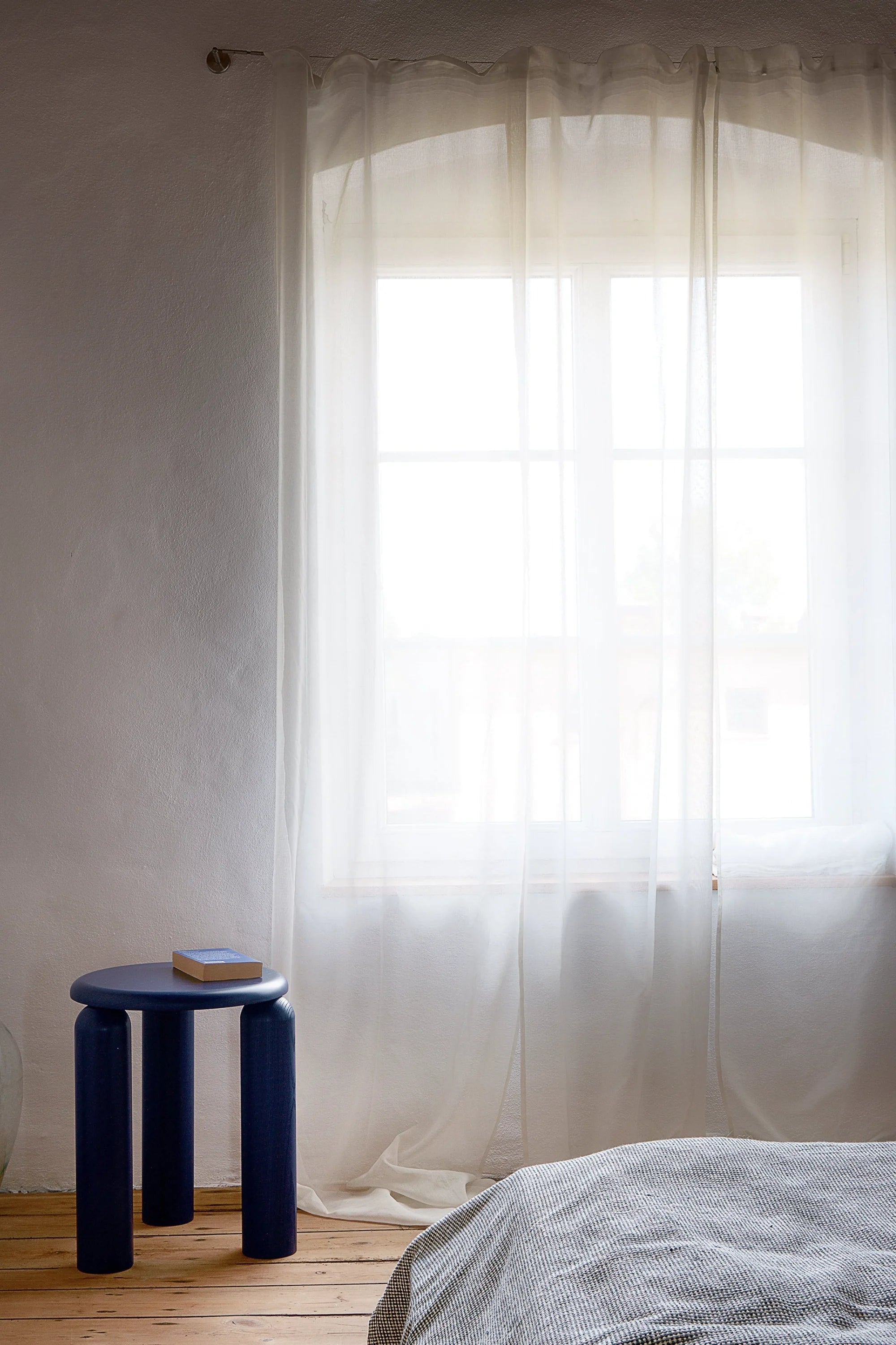 Neo Side Table