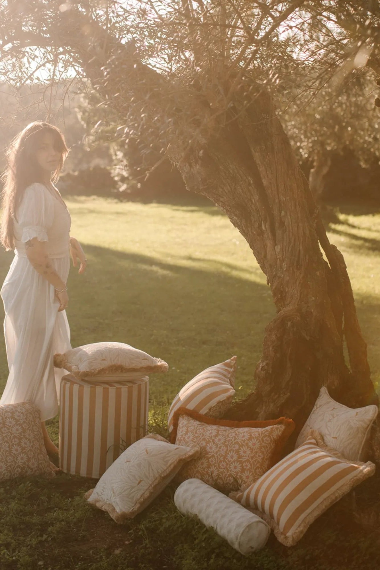 The Sunset Glow Cushion Set - S with comfortable and stylish design for outdoor lounging