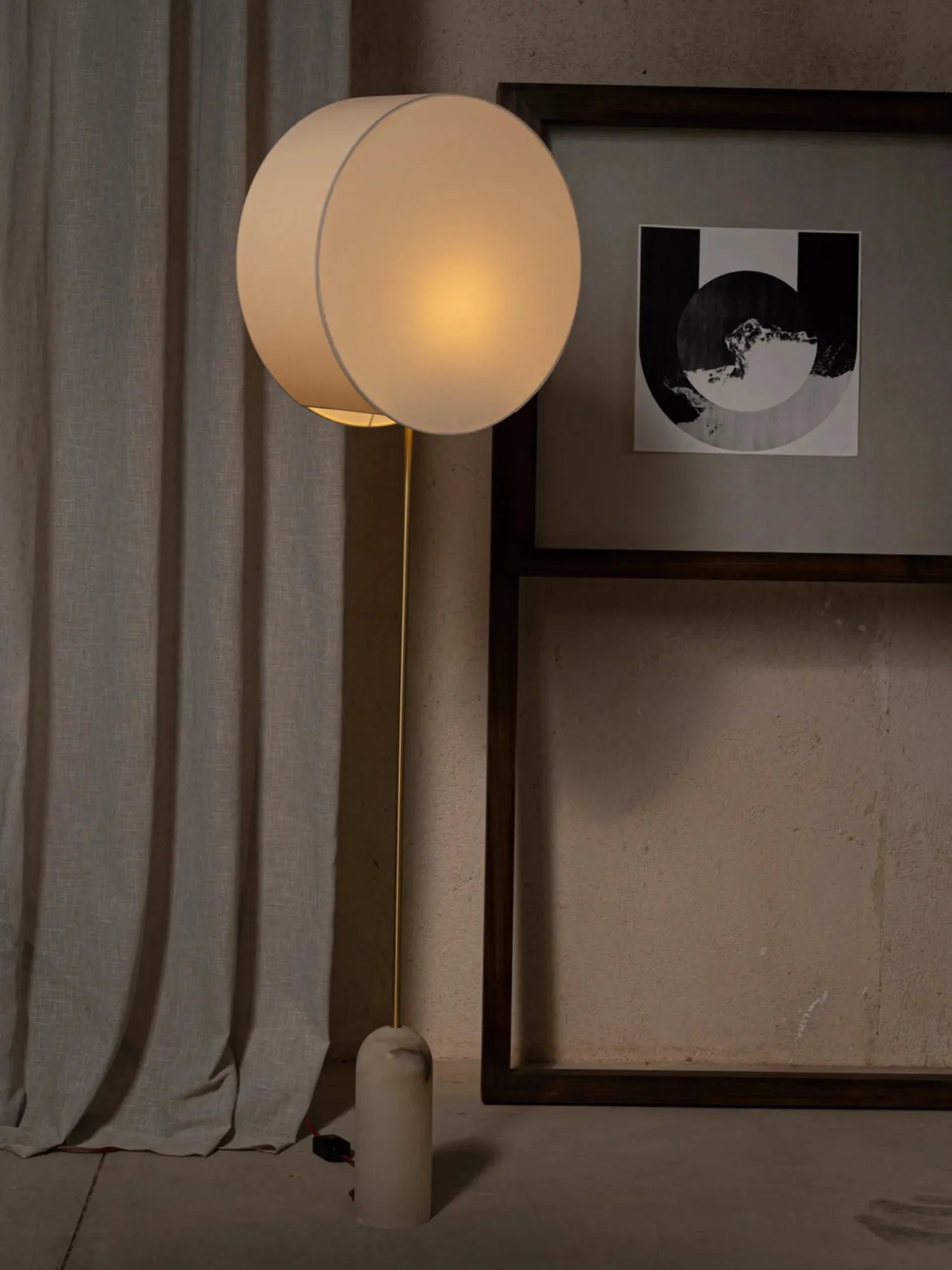 Pendolo Floor Lamp