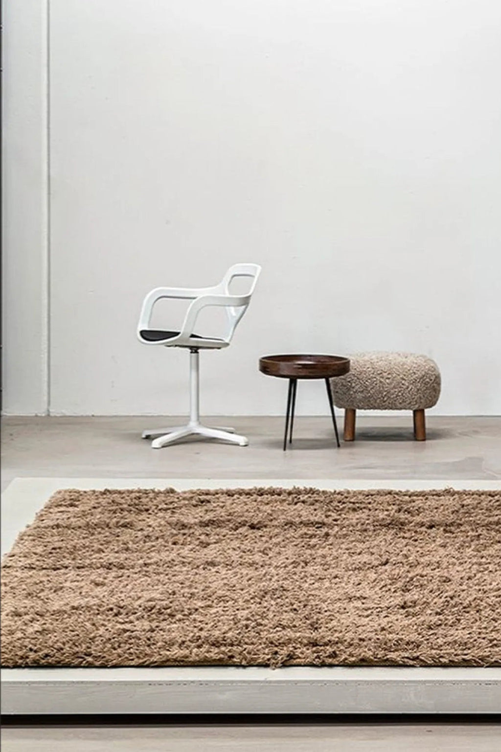 Abstract Rya Rug with a mix of textures and a contemporary color palette