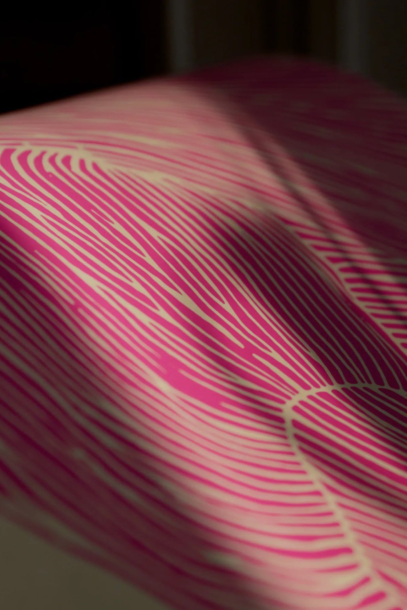 Close-up of The Line – Pink perfume bottle with floral and fruity notes