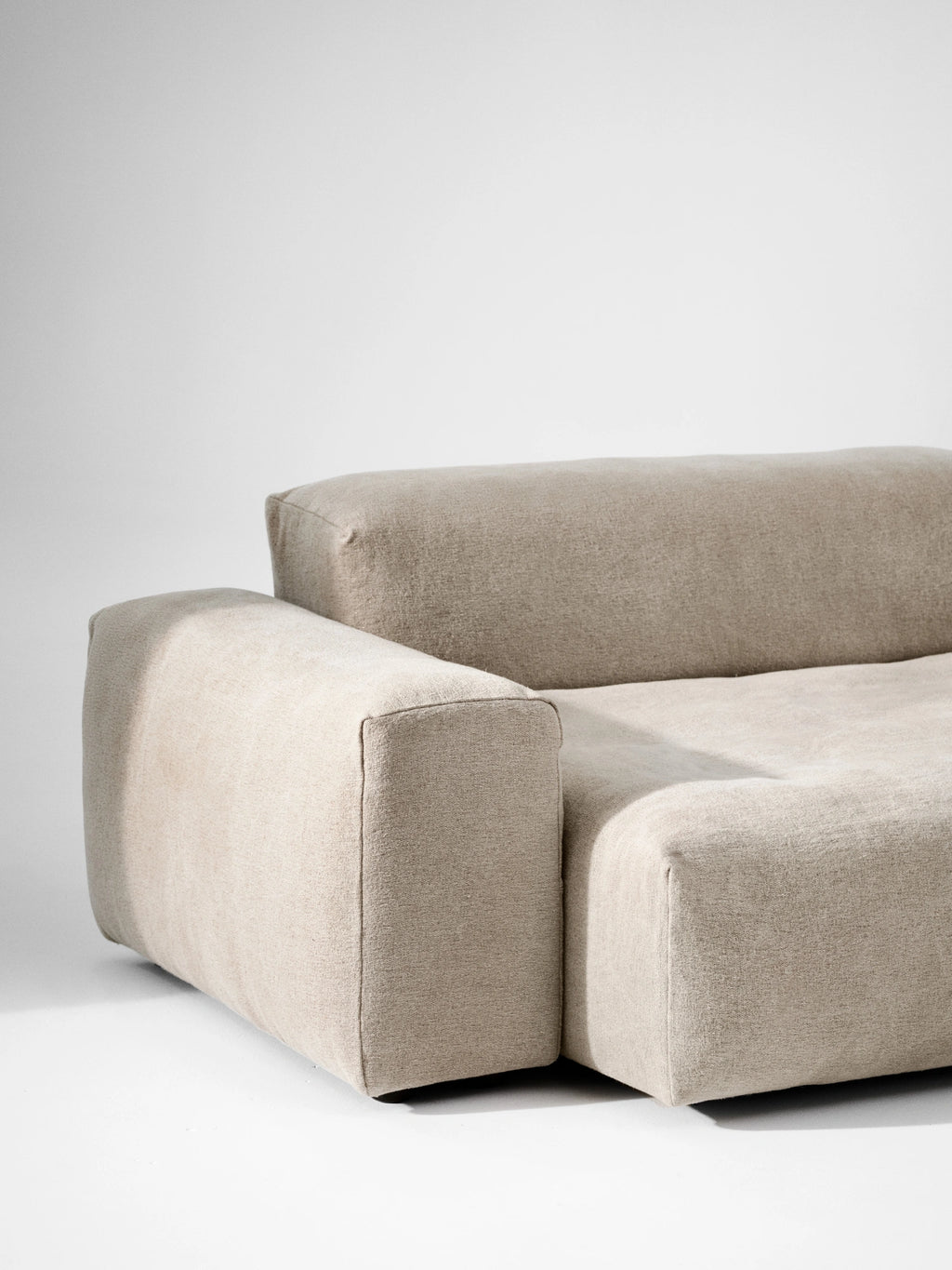 Reposé Sofa
