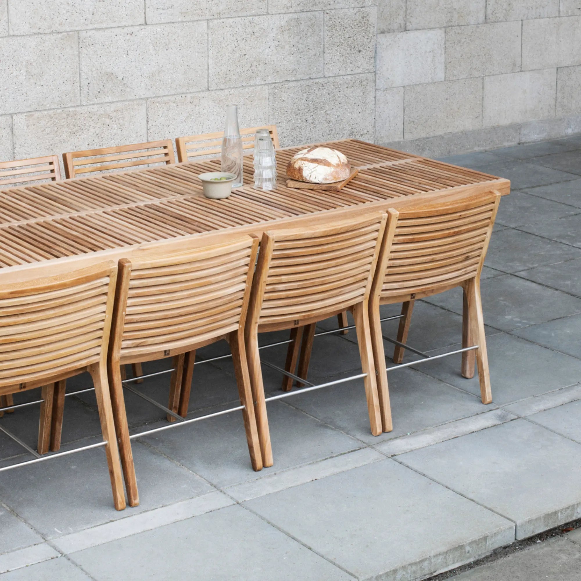  Comfortable and Durable Outdoor Rib Dining Chair for Patio 