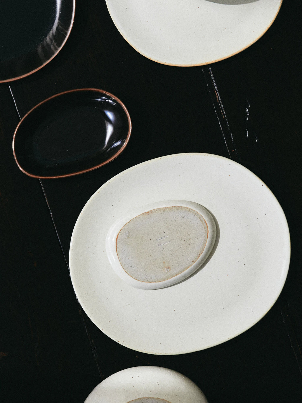 Out of Lines Full Tableware Set